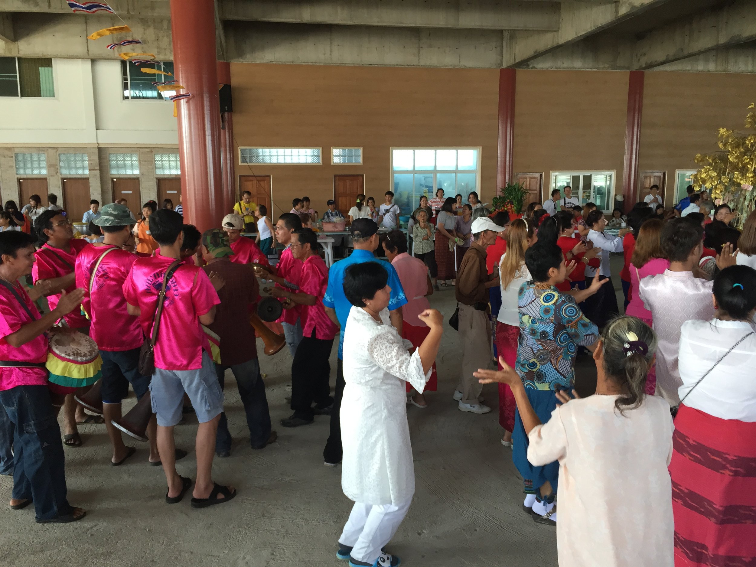 BKK - RIDE TO SUAN THIP PAKKRET FALL 2015 (34).JPG