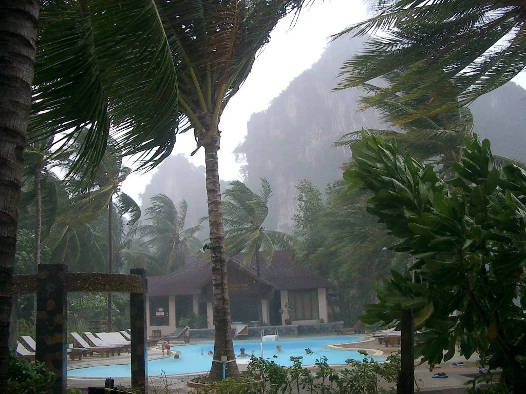 KRABI - RAILEY BEACH - 2004 (33).JPG