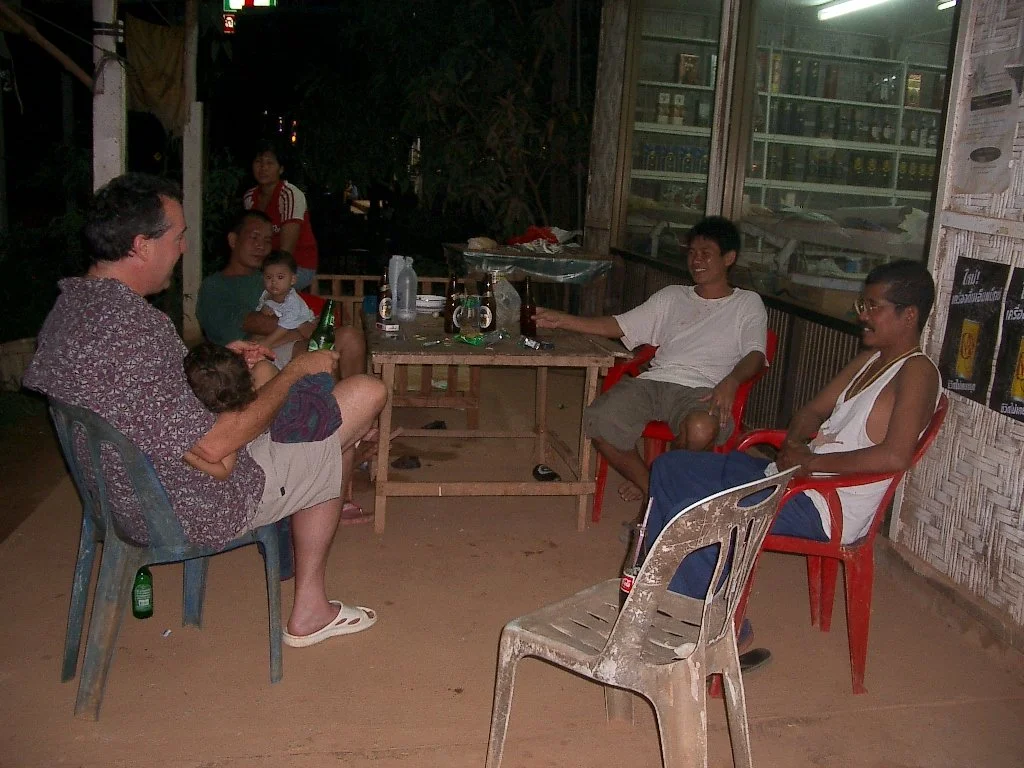 KOH LANTA - FRIENDS - 2004.JPG