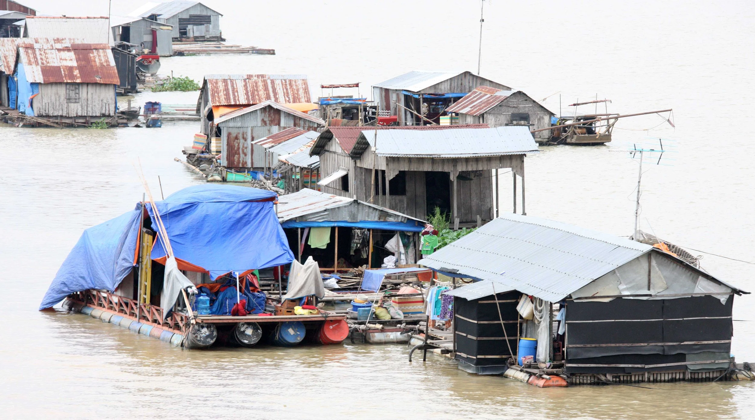 SAIGON VIET NAM - AND OUTSKIRTS OF TOWN (8).JPG