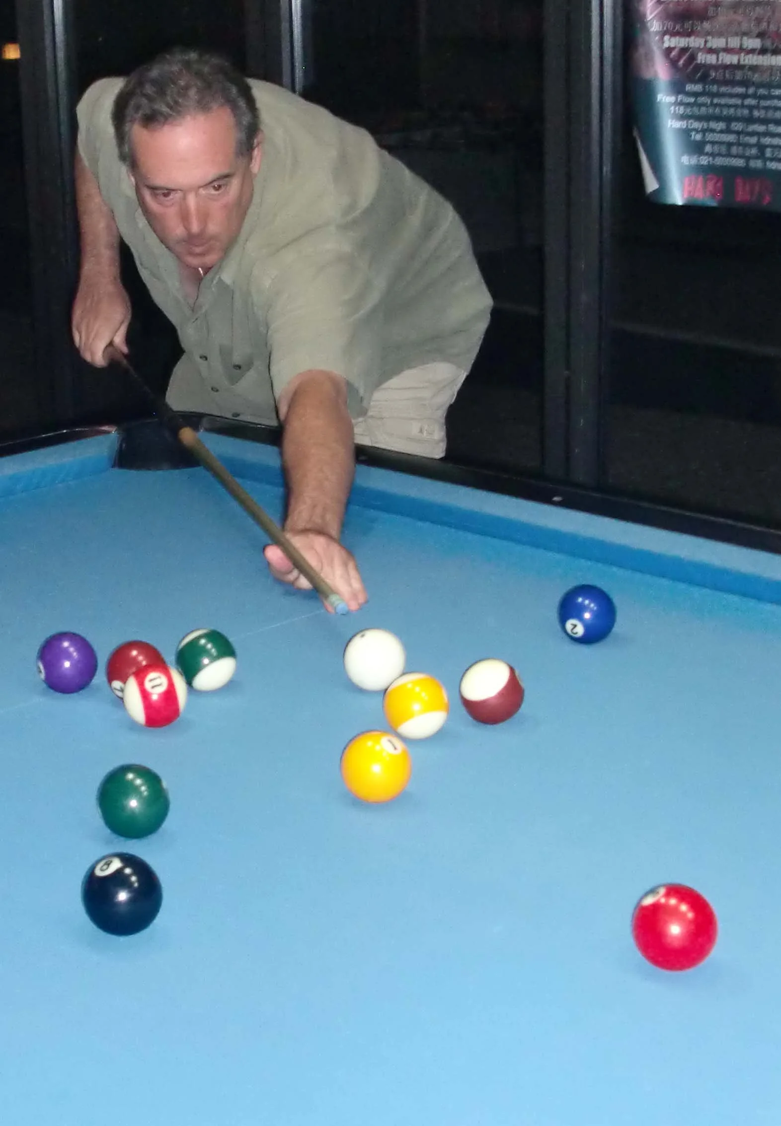 NIGHT OUT IN JINQIAO PUDONG - HARD DAYS NIGHT PUB - OCTOBER NATIONAL HOLIDAYS 2011 (17).JPG