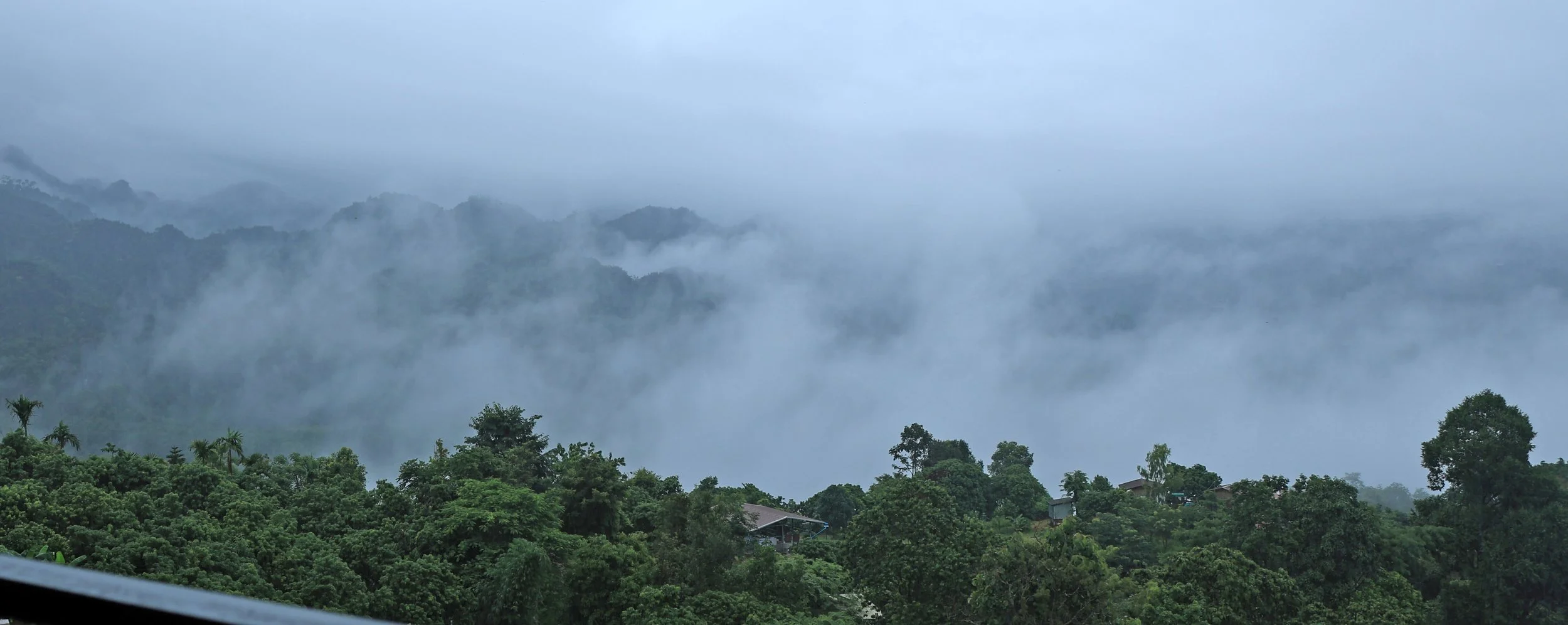 Phu Langka Viewpoint - Phayao Province Thailand - Thale Mog (11).jpg