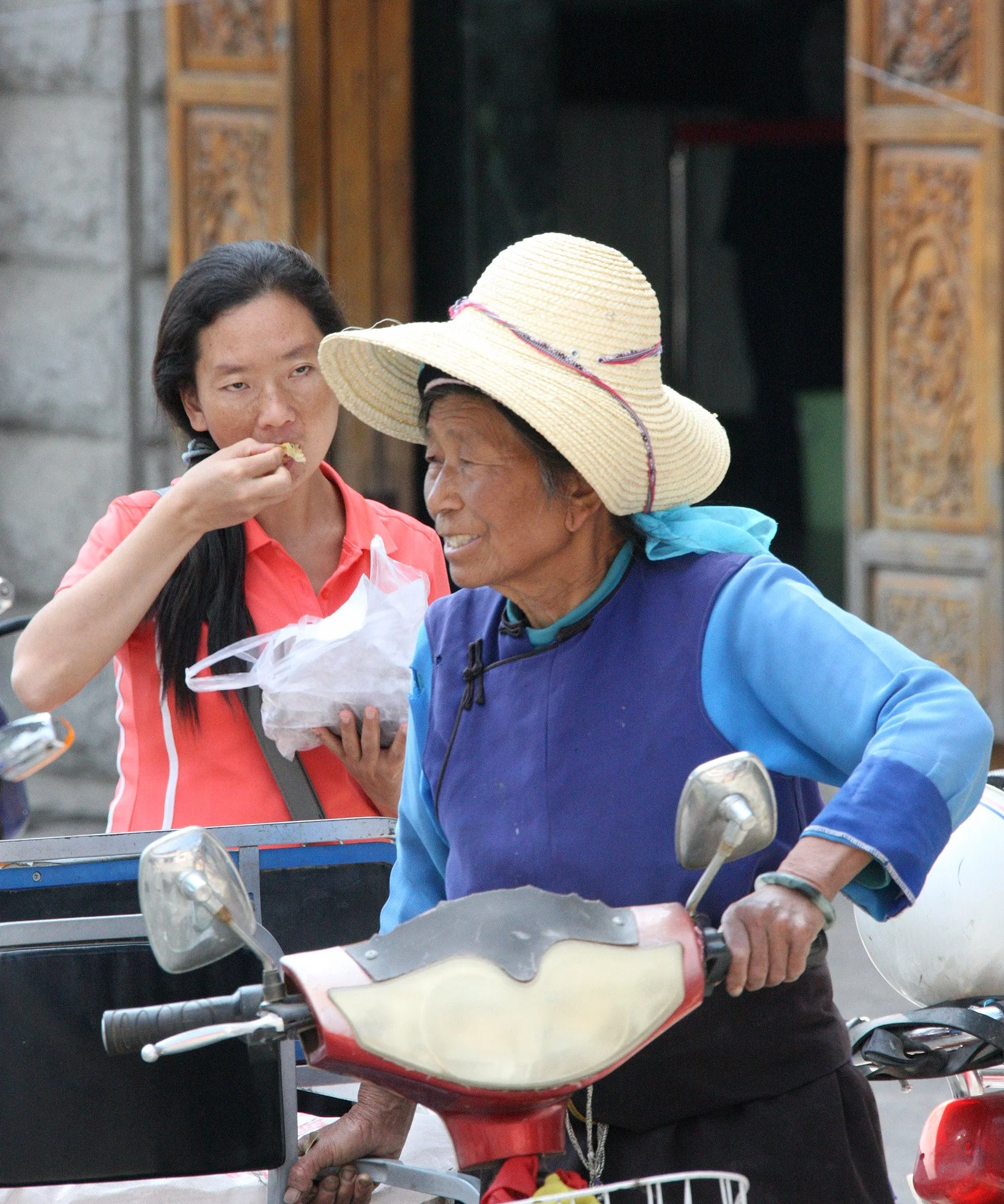 LINDEN CENTER - XIZHOU VILLAGE YUNNAN CHINA (182).JPG
