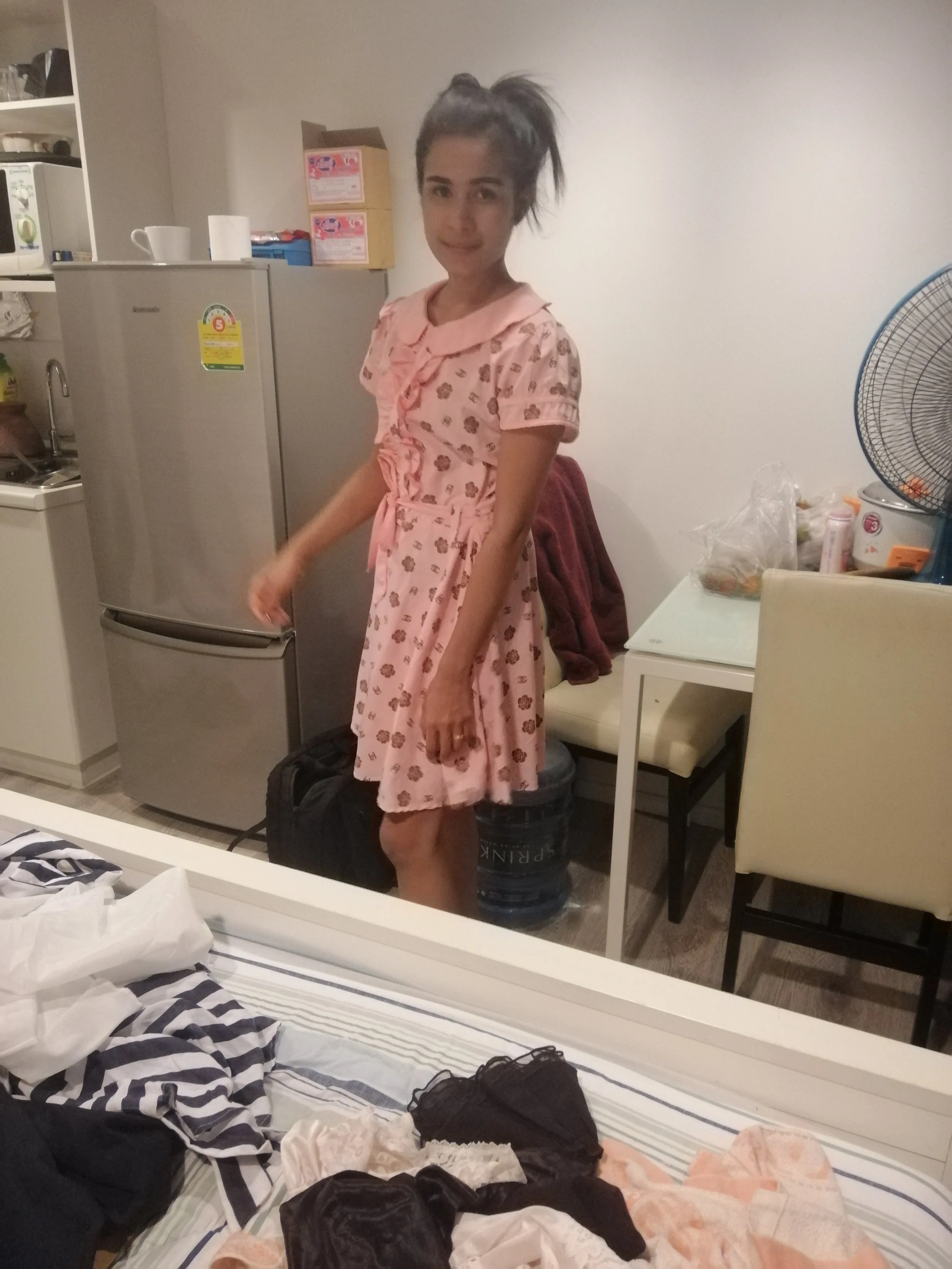 2018 Pics with Gift in Thailand (398).jpg