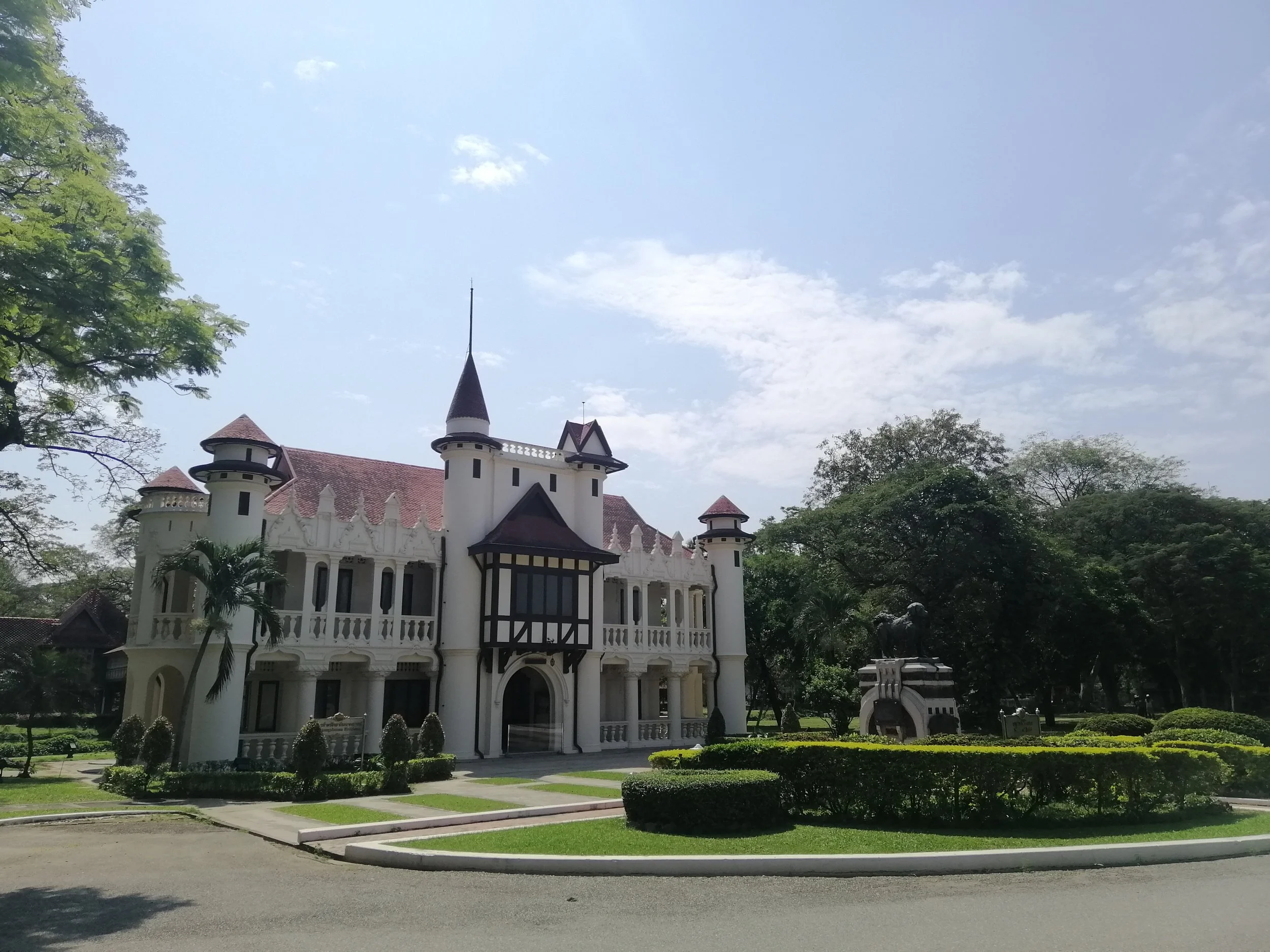 2019 Nakhon Pathom Trip Temples with Cokie (26).jpg