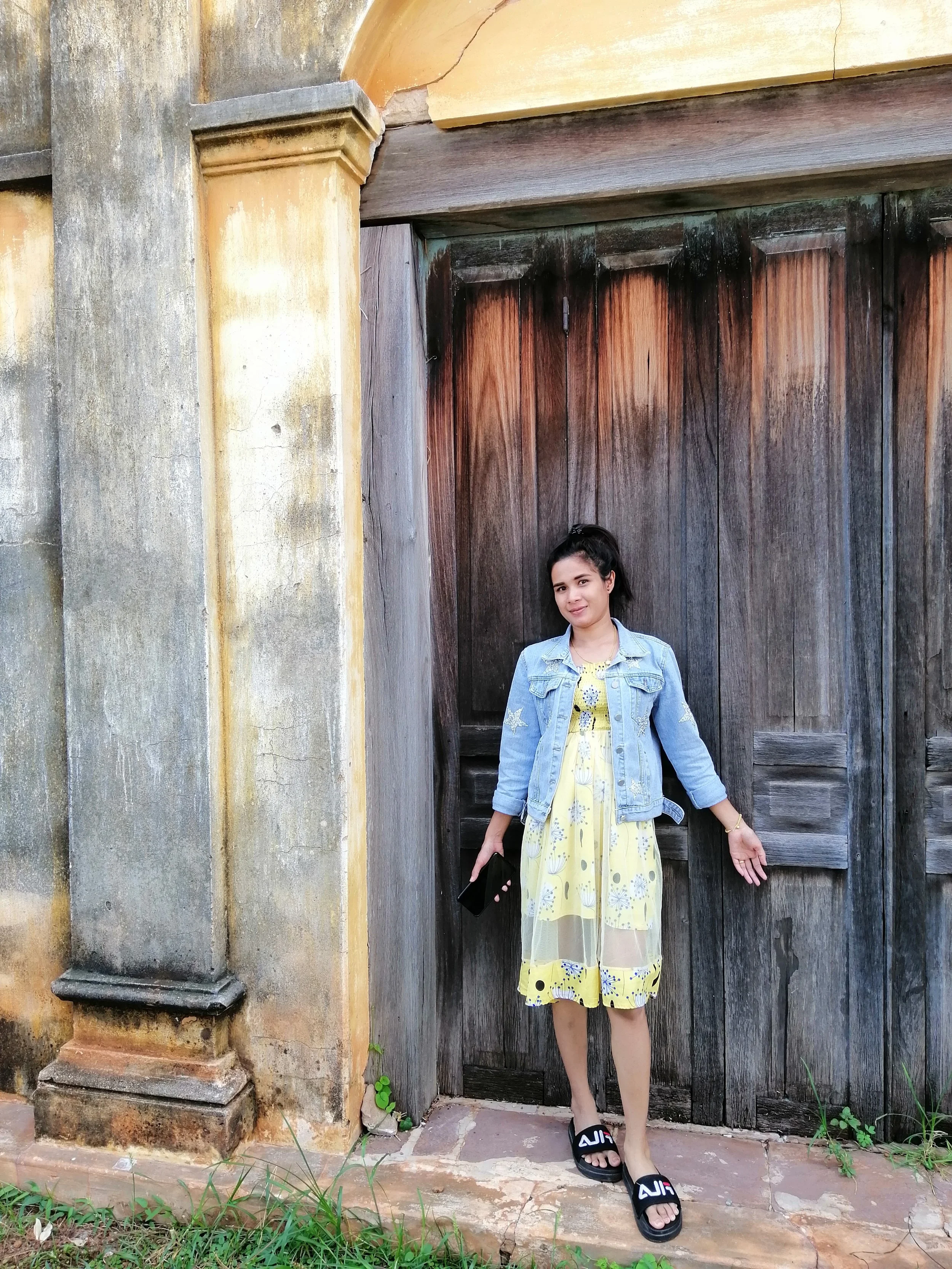 2019 Sakhon Nakhon Sakhon Nakhon Tha Rae Village Old Town Summer Road Trip (8).jpg