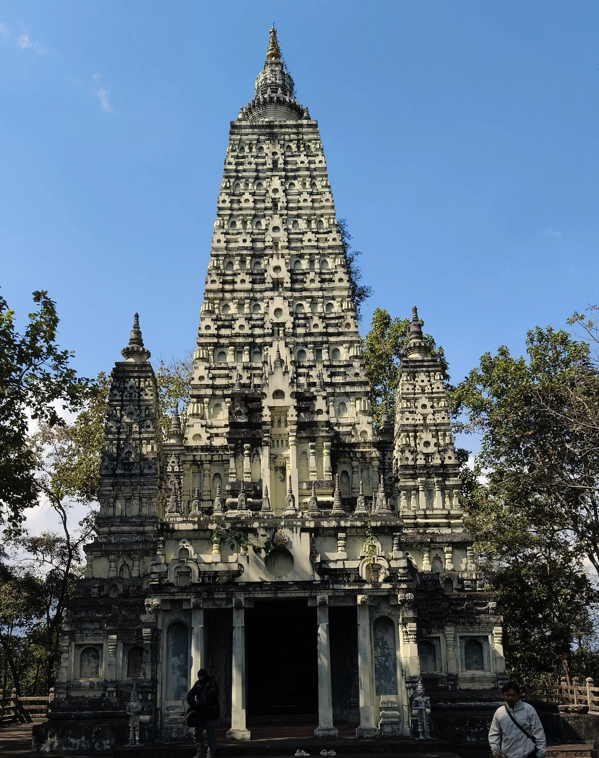 Phra Chedi Phutthakhaya Phayao Province (4).jpg