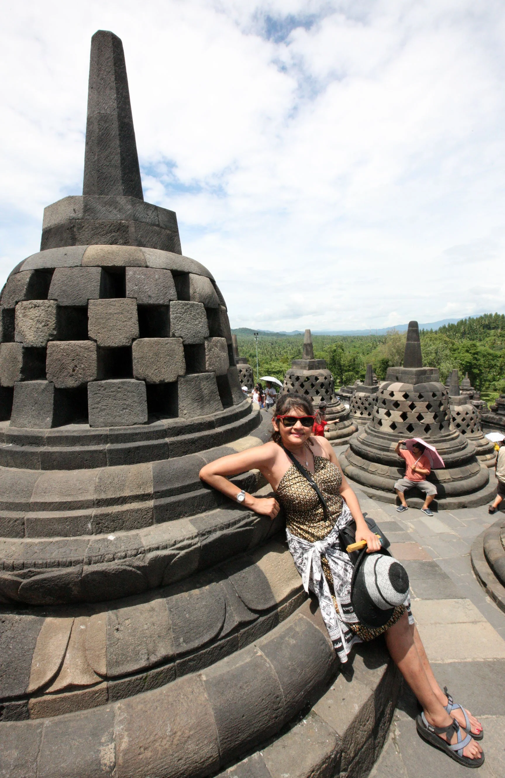 BOROBUDUR RUINS - YOGYAKARTA INDONESIA (80).JPG