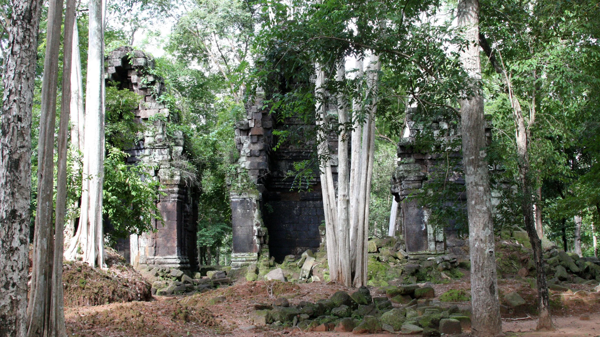 KOH KER TEMPLE CAMBODIA (34).JPG