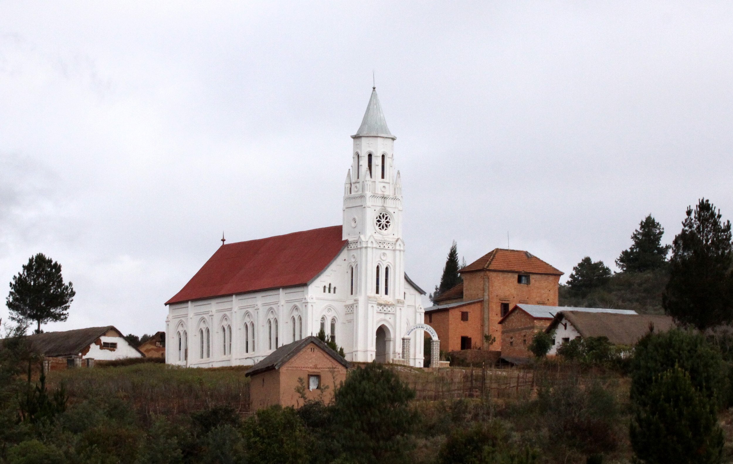 CENTRAL HIGHLANDS - ROAD TO RANOMAFANA (20).JPG