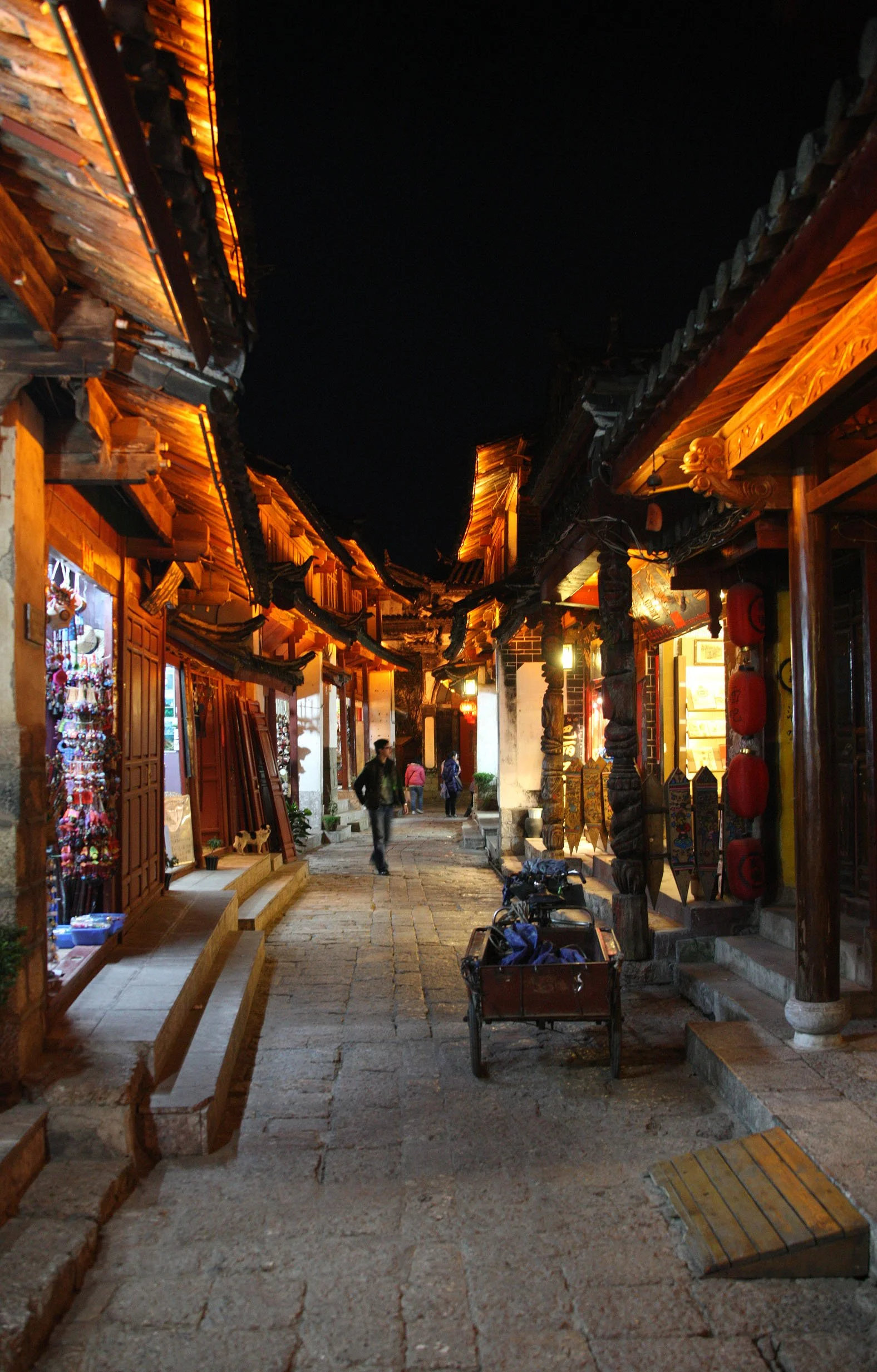 YUNNAN - LIJIANG ANCIENT TOWN - CHINA (132).JPG