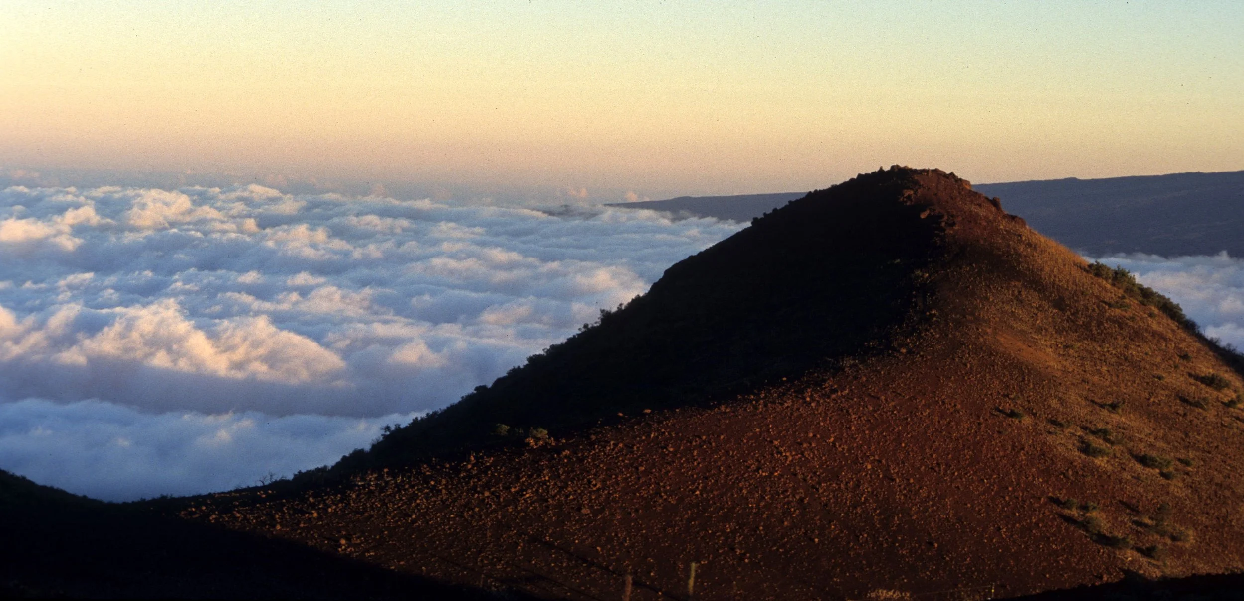 HAWAII - HAWAII - VIEW FROM MAUNA KEA.jpg