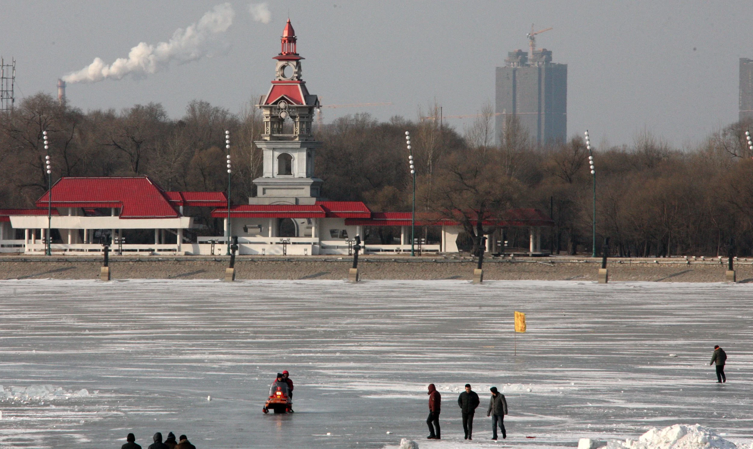 SONGHUA RIVER HARBIN CHINA - ACTIVITY ZONE! (2).JPG
