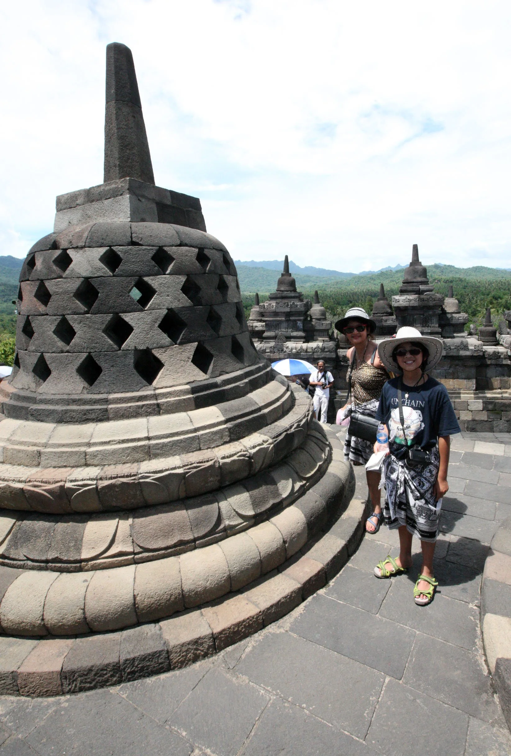 BOROBUDUR RUINS - YOGYAKARTA INDONESIA (34).JPG