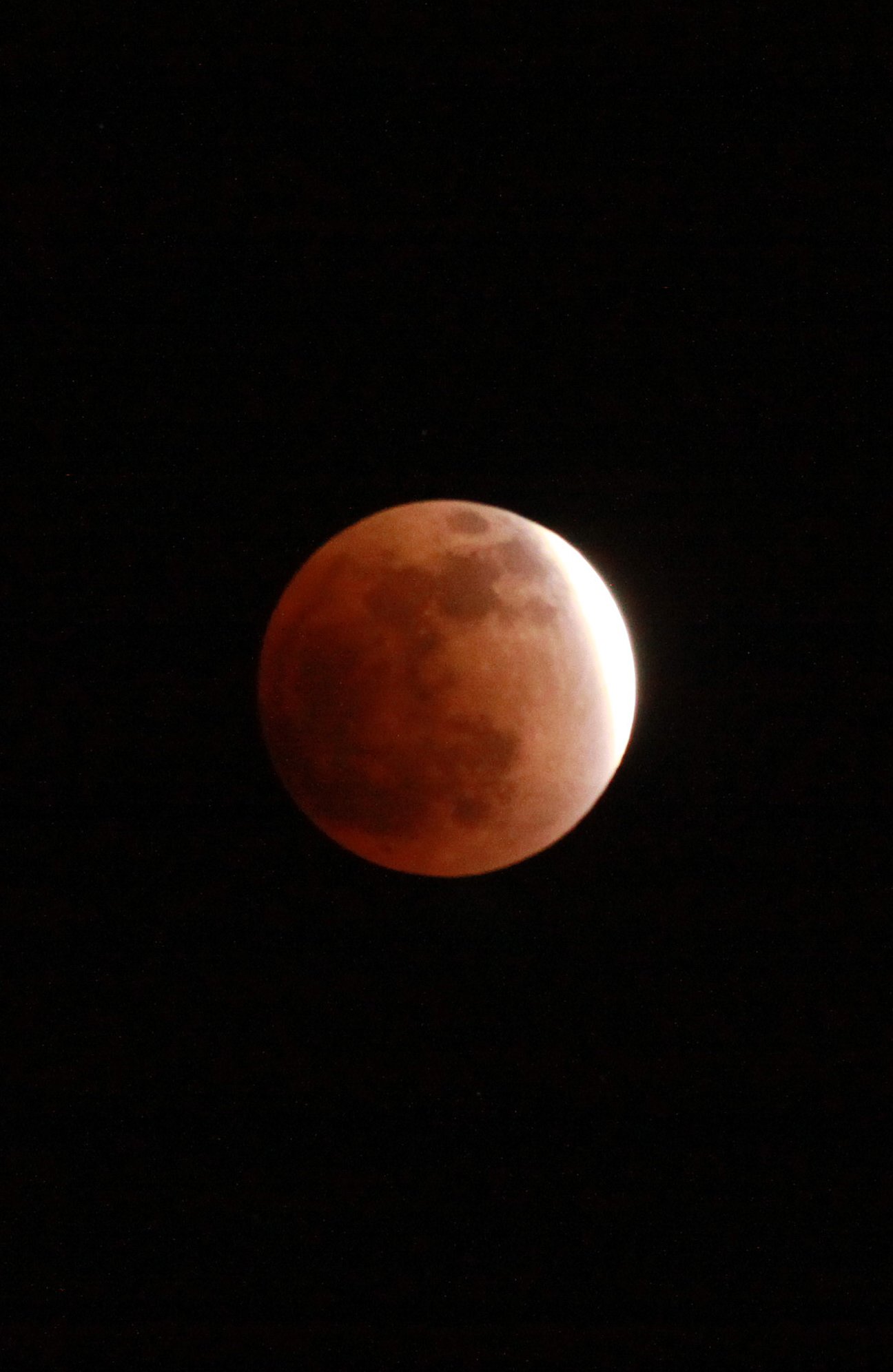 9 DECEMBER 2011 LUNAR ECLIPSE FROM SHANGHAI (21).JPG
