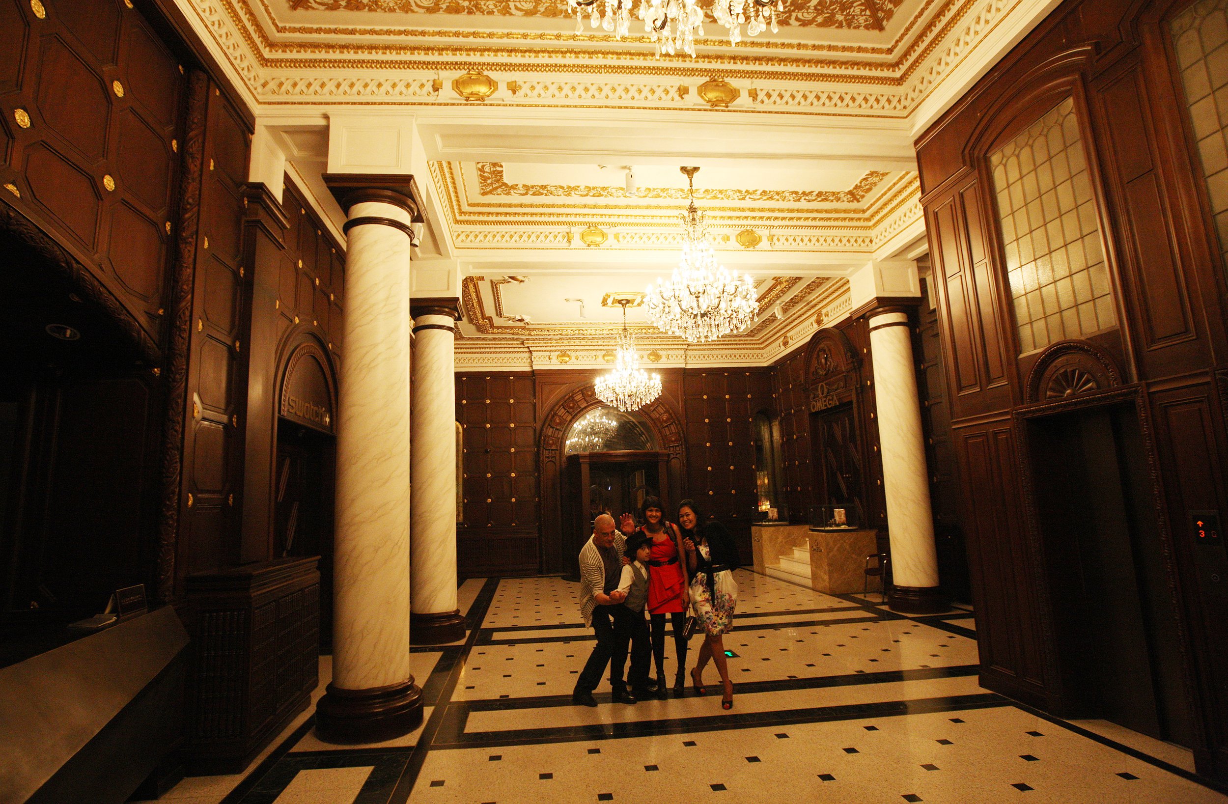 2011-4-29 NIGHT AT SHOOK AT 19 BUND SHANGHAI (290).JPG