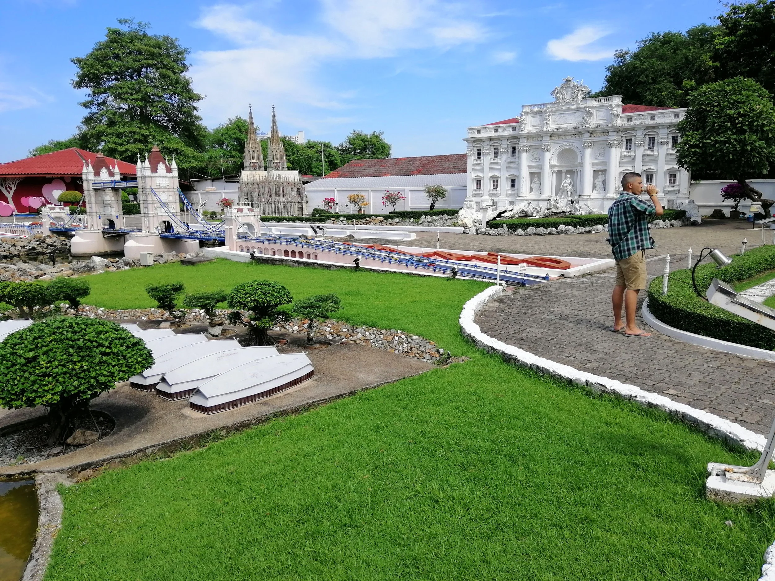 2018 Pattaya with Gift Temples and Miniature City (95).jpg