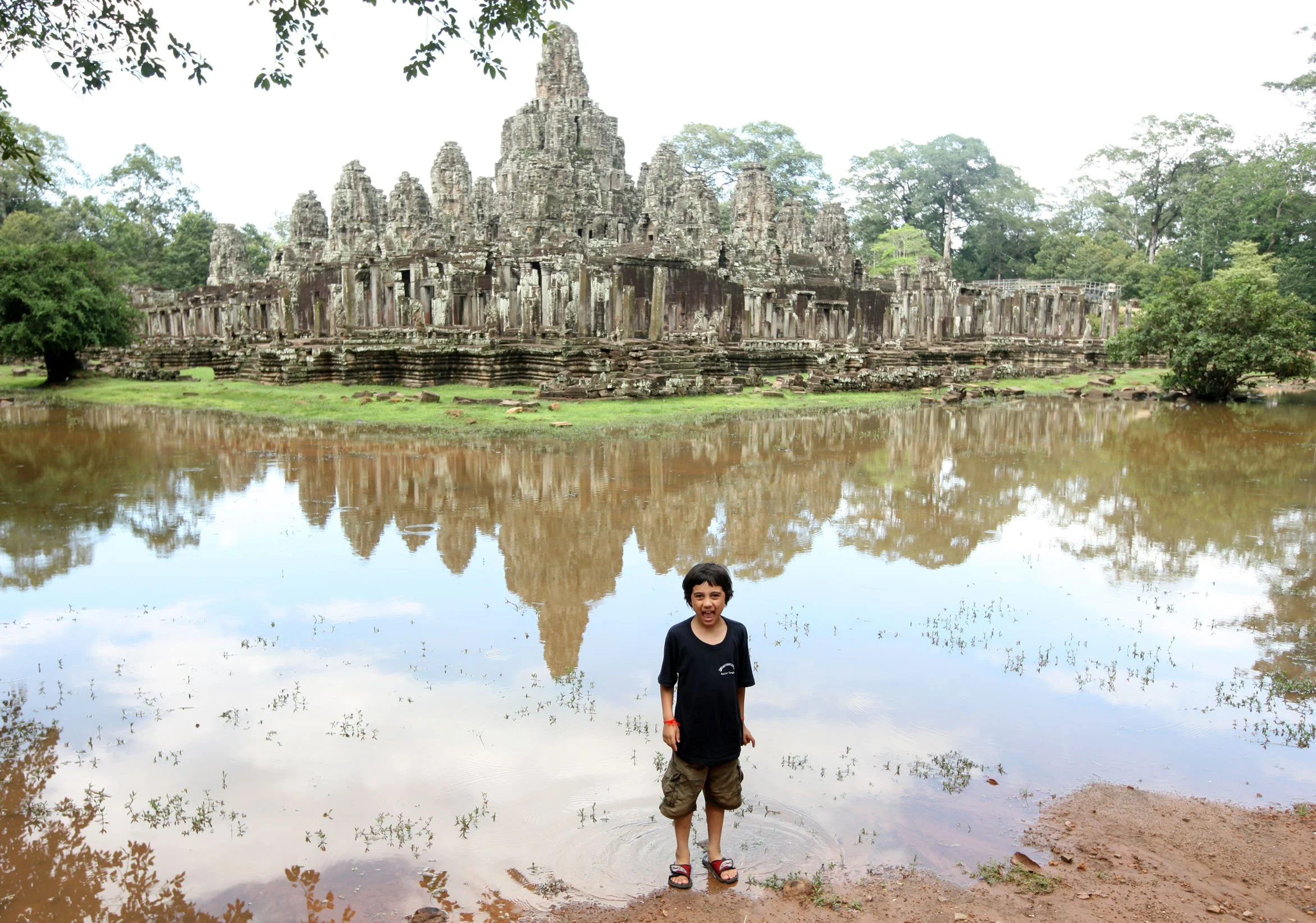 BAYON TEMPLE - CAMBODIA - JULY 2010 (53).JPG