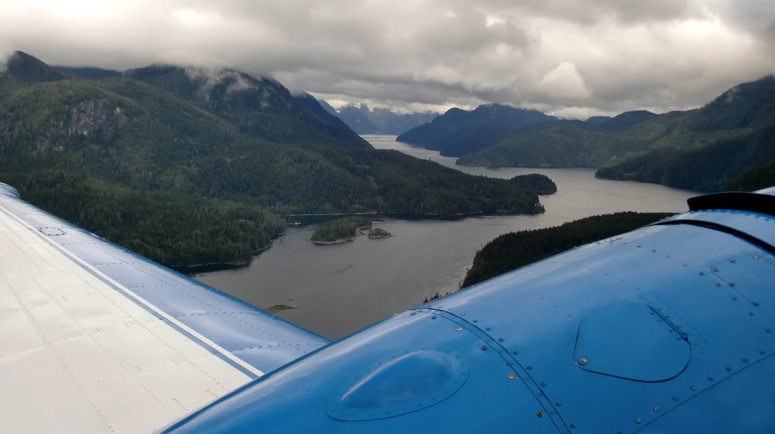 KNIGHT'S INLET BRITISH COLUMBIA - FLOAT PLANE RIDE TO SAILCONE LODGE  (8).JPG