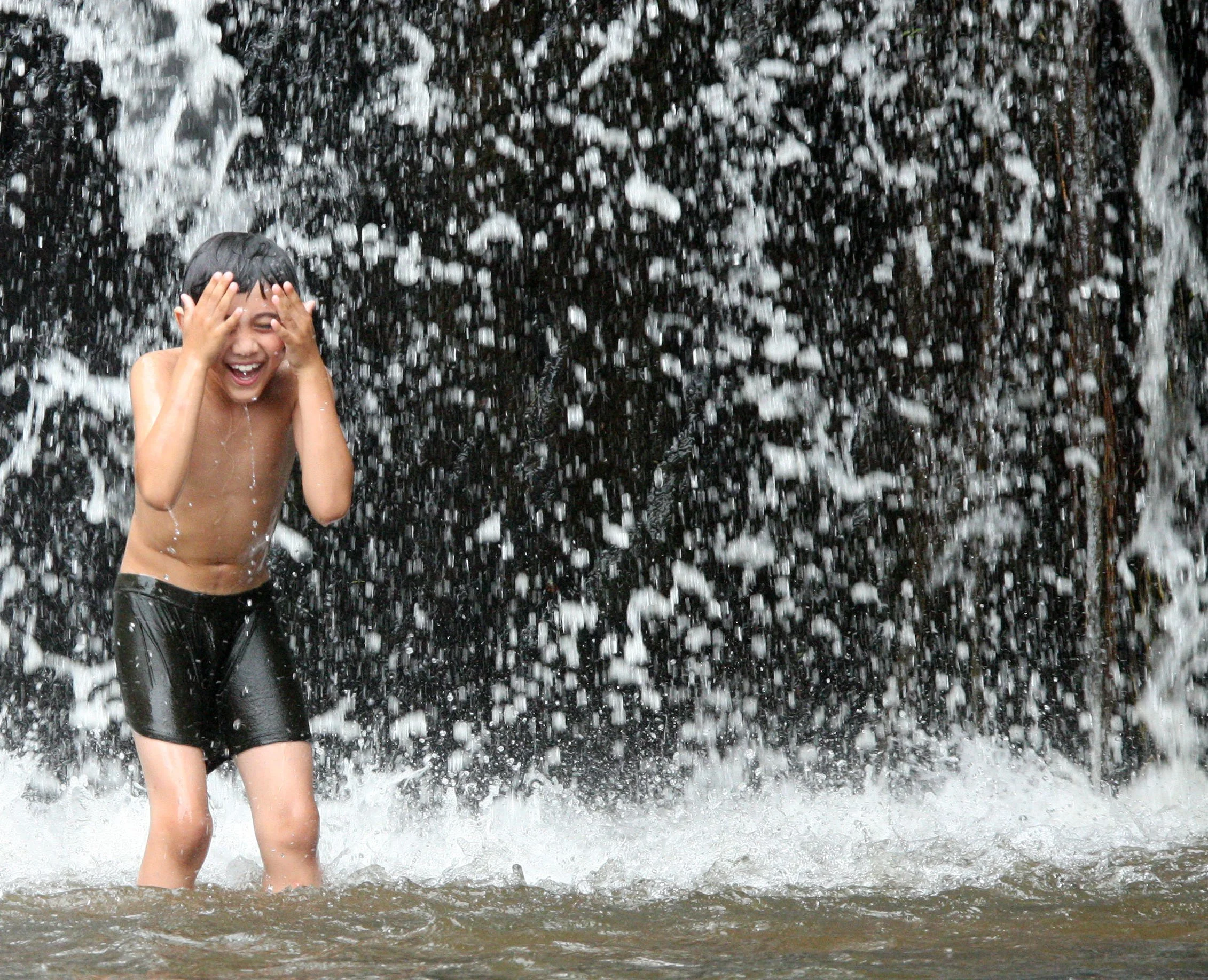 KULEN MOUNTAIN CAMBODIA - 1000 LINGHA RIVER (28).JPG
