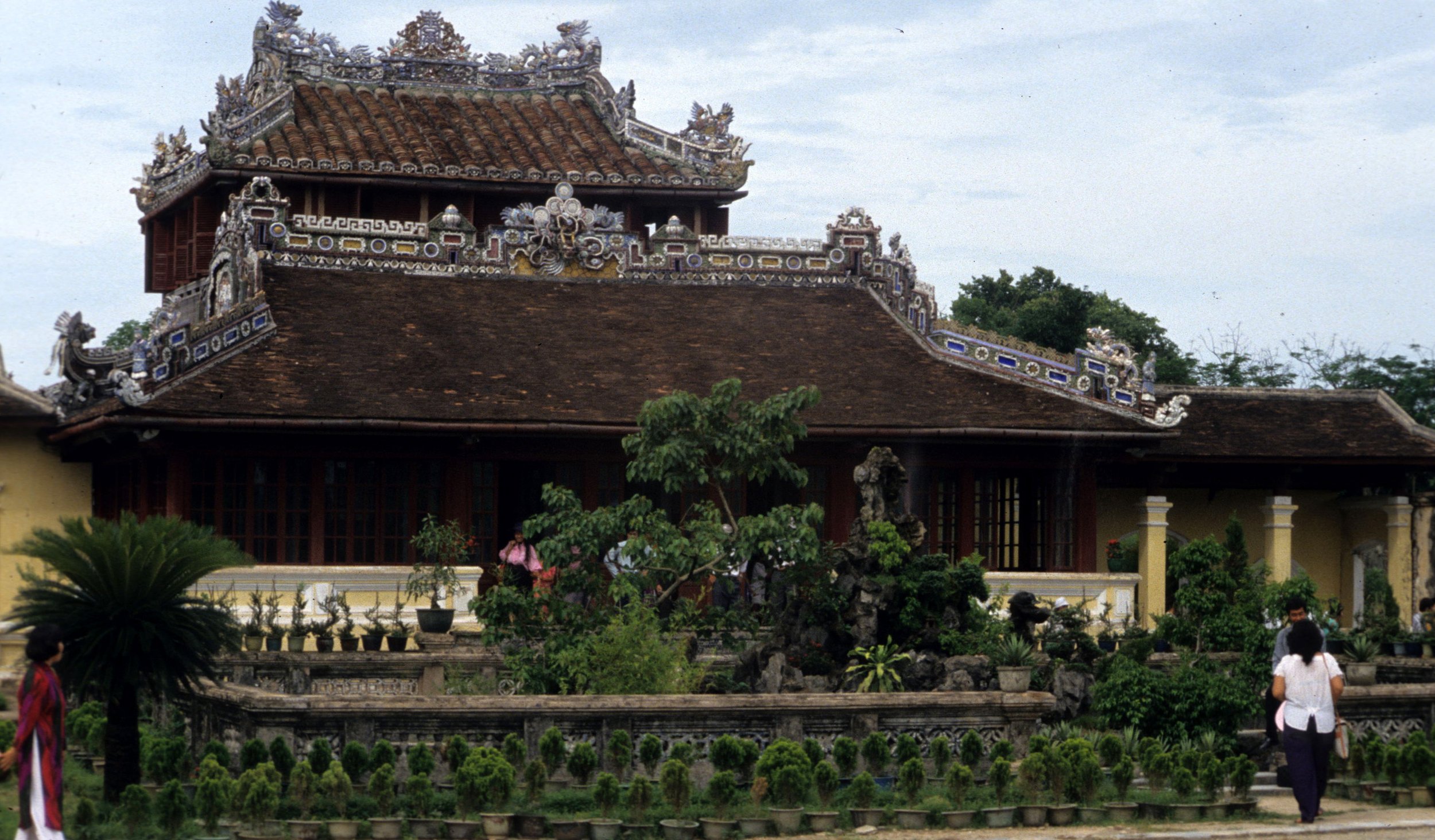 HUE - IMPERIAL PALACE - 1994 (2).jpg