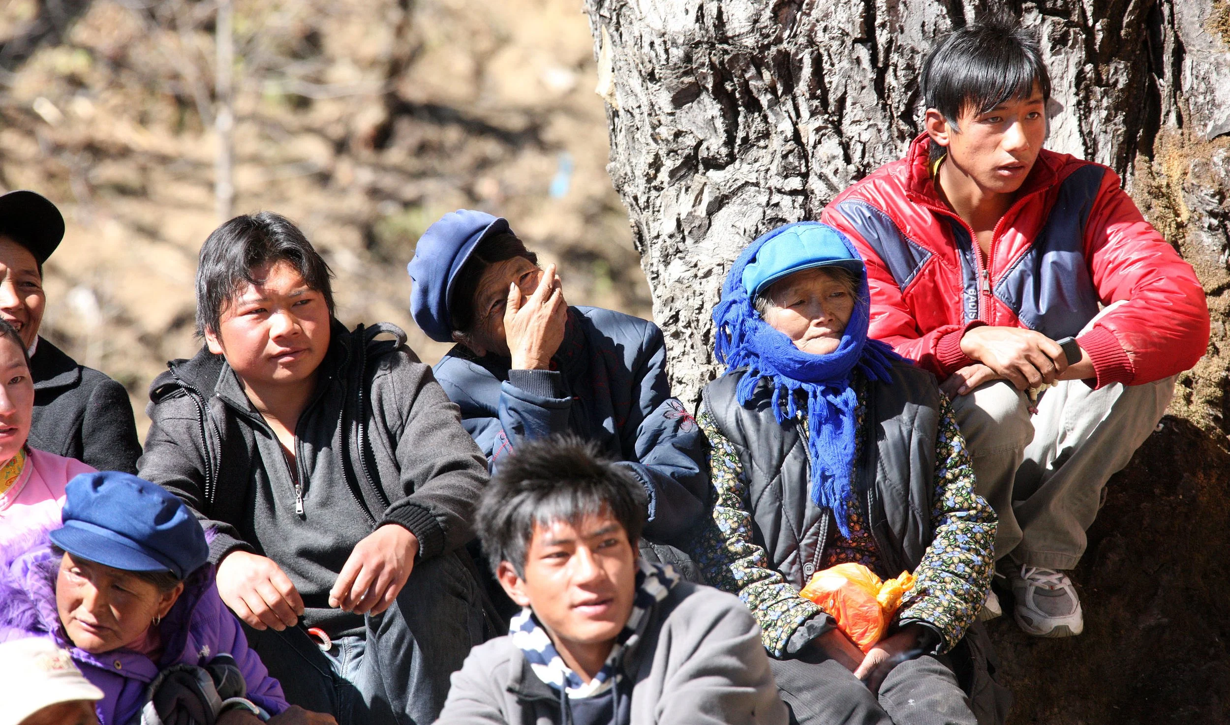 YUNNAN - BAIMA SNOW MOUNTAIN NATURE RESERVE YUNNAN - NAXI AND LISU VILLAGERS (41).JPG
