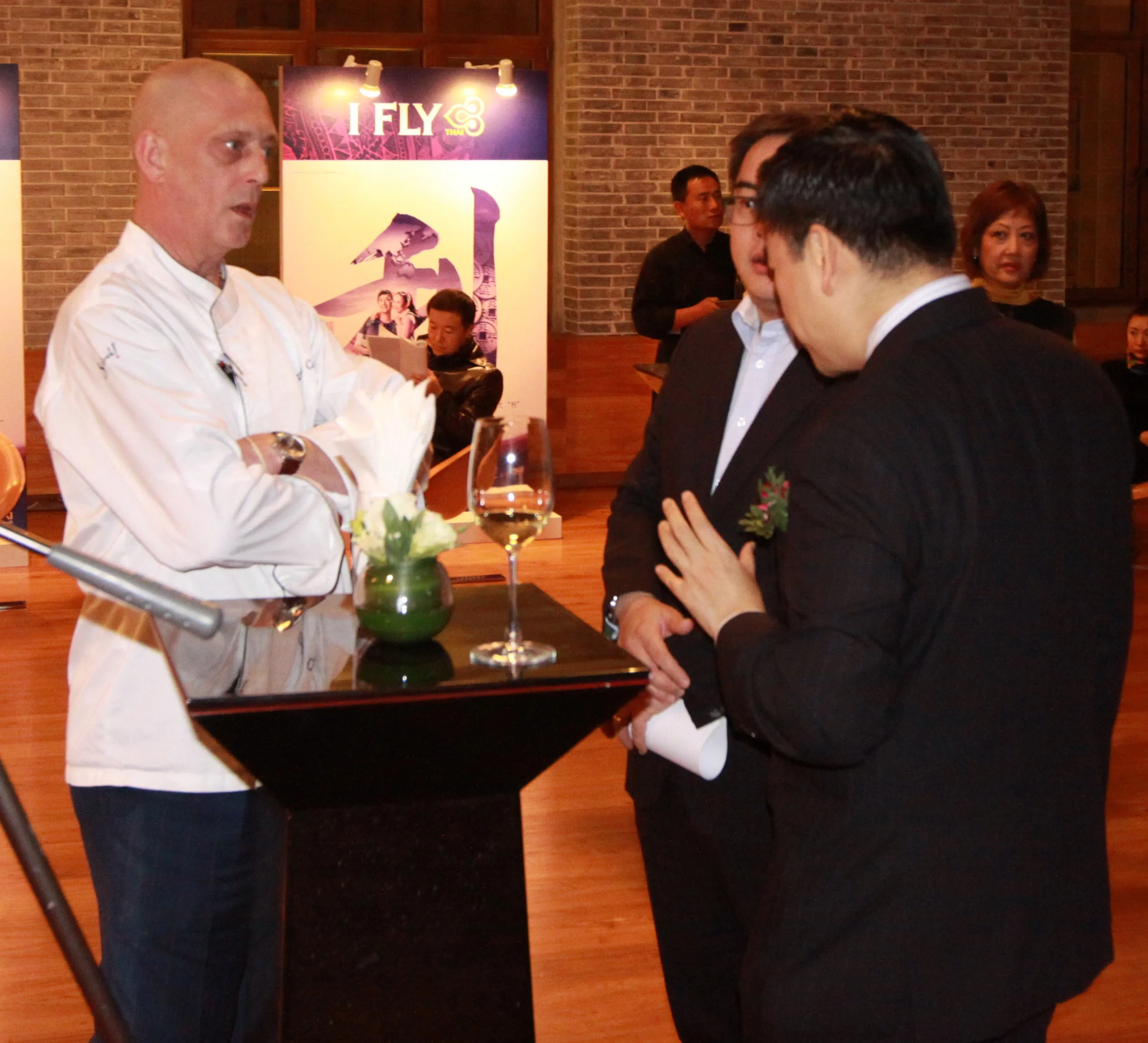 THAI CONSULATE DINNER AND BENEFIT (47).JPG