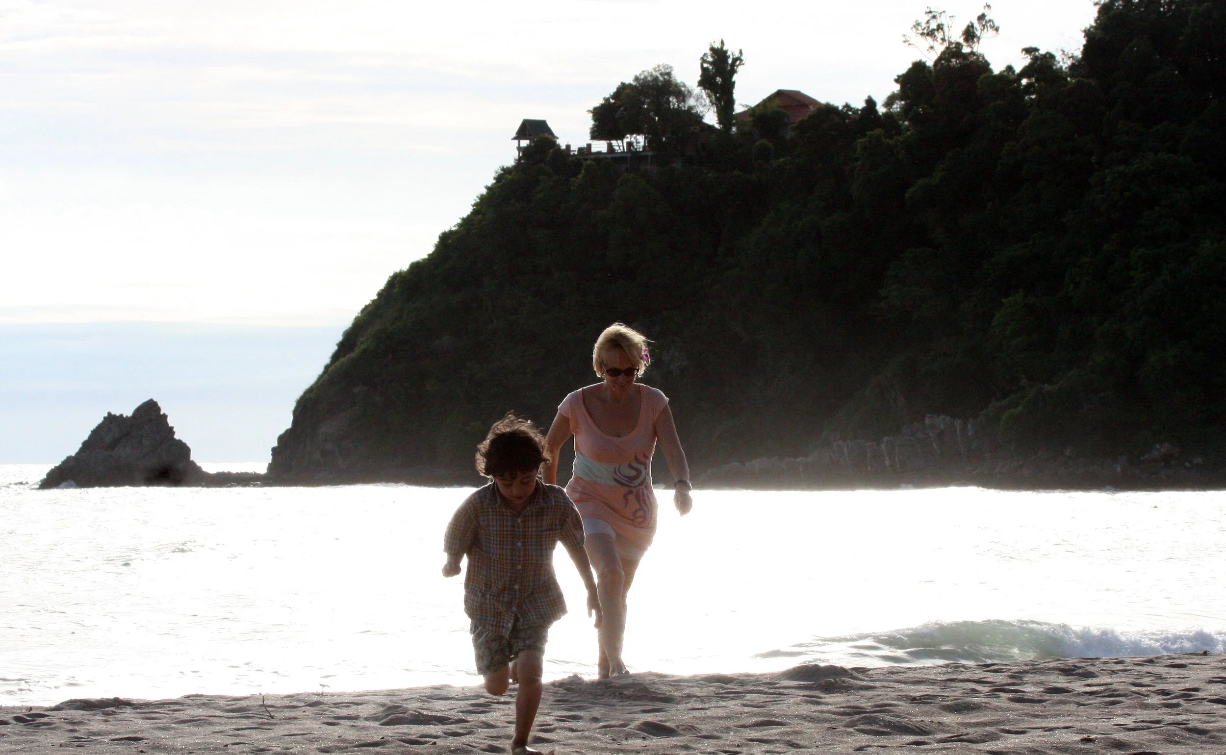 KOH LANTA - 2008 - HANGING ON THE ISLANDS (41).JPG