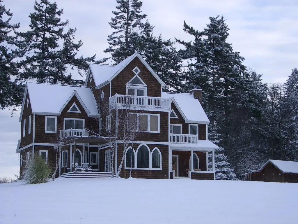 2004-1-3 LAKE FARM IN SNOW (12).JPG