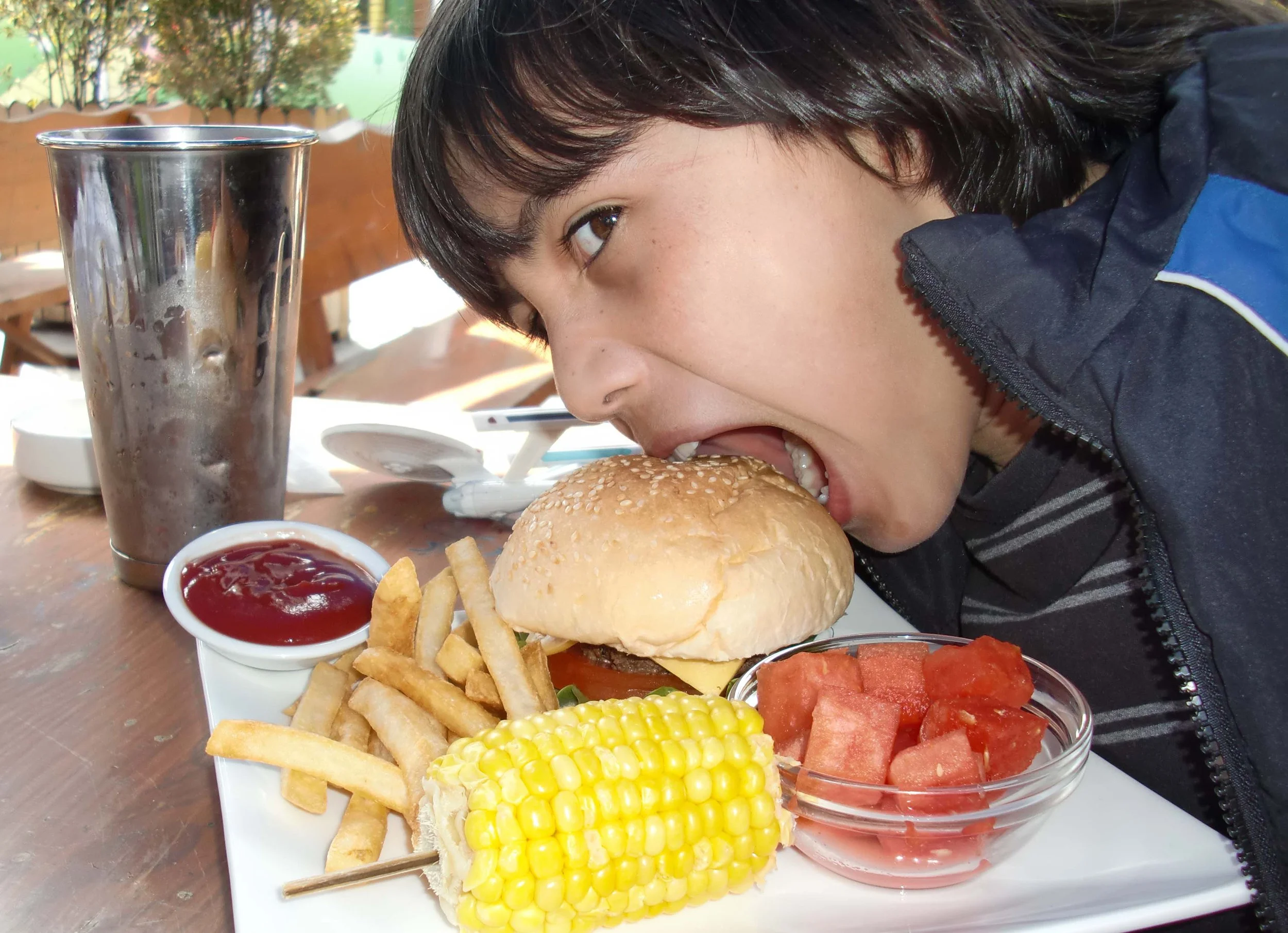 2011-3-12 DAY AT THE THUMB PLAZA (5).JPG