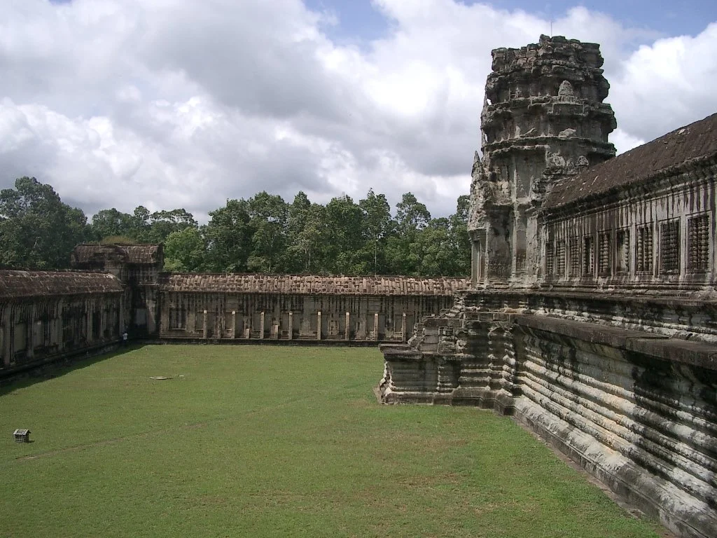 ANGKOR - ANGKOR WAT TEMPLE - CAMBODIA (73).JPG