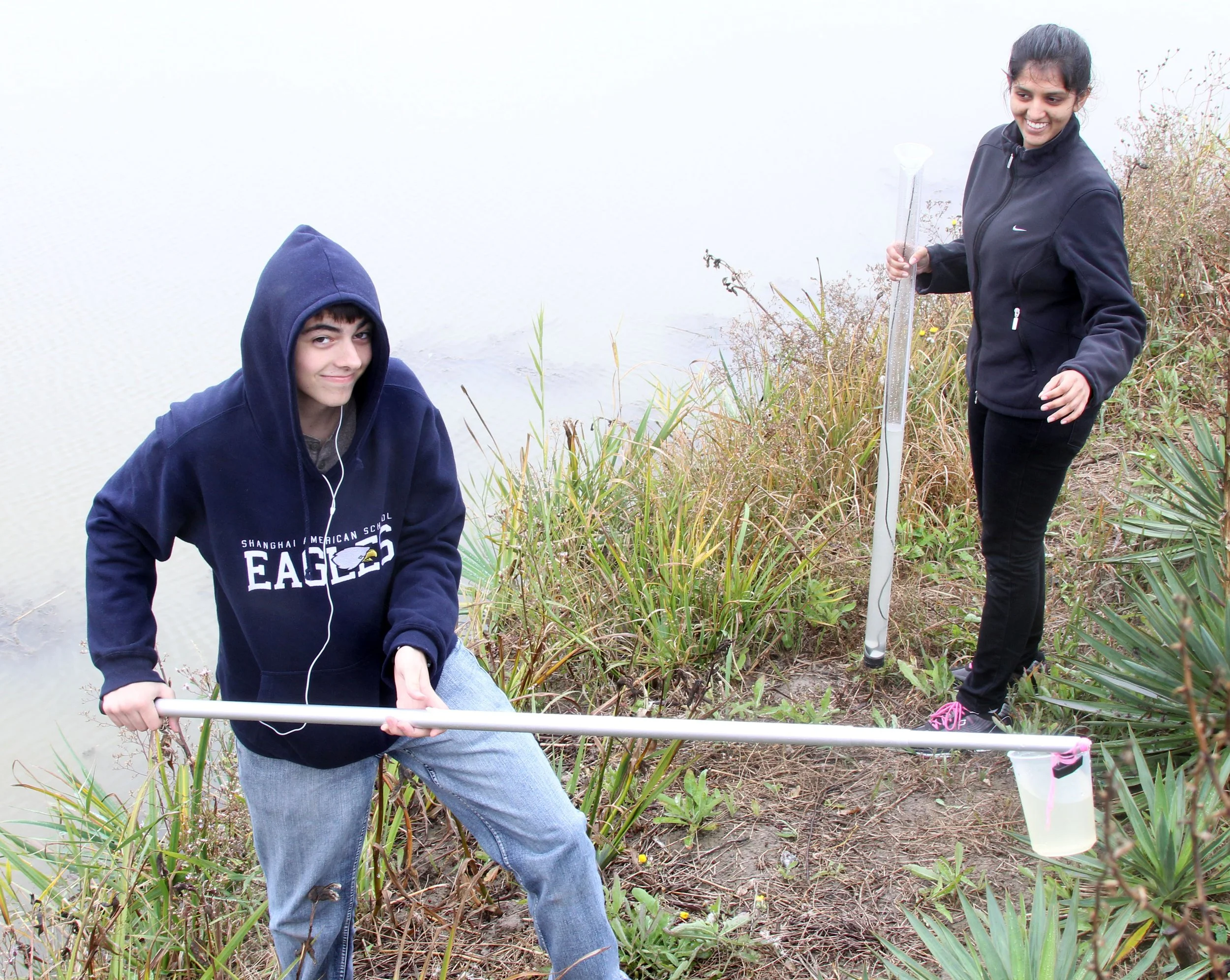 CHONGMING ISLAND DONGTAN WETLAND RESERVE CHINA - FIELD TRIP WITH IB AND APES 2012 11-16 (41).JPG
