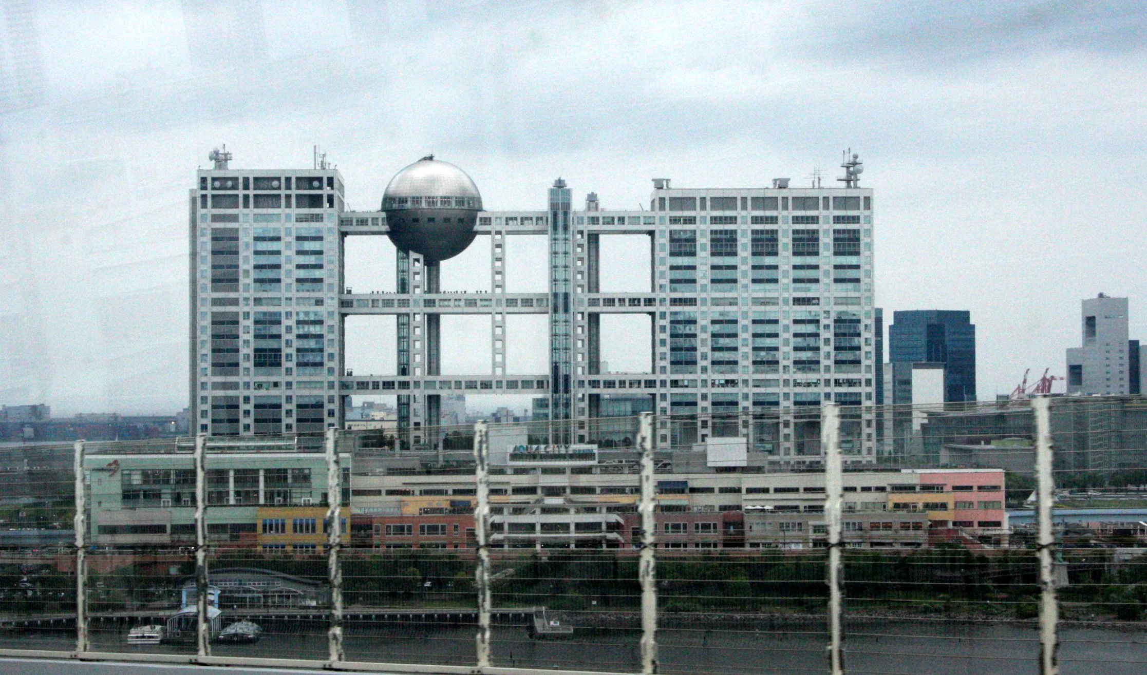 TOKYO - MAY 2009 - SCENES OF CITY FROM TOKYO HARBOR (2).JPG
