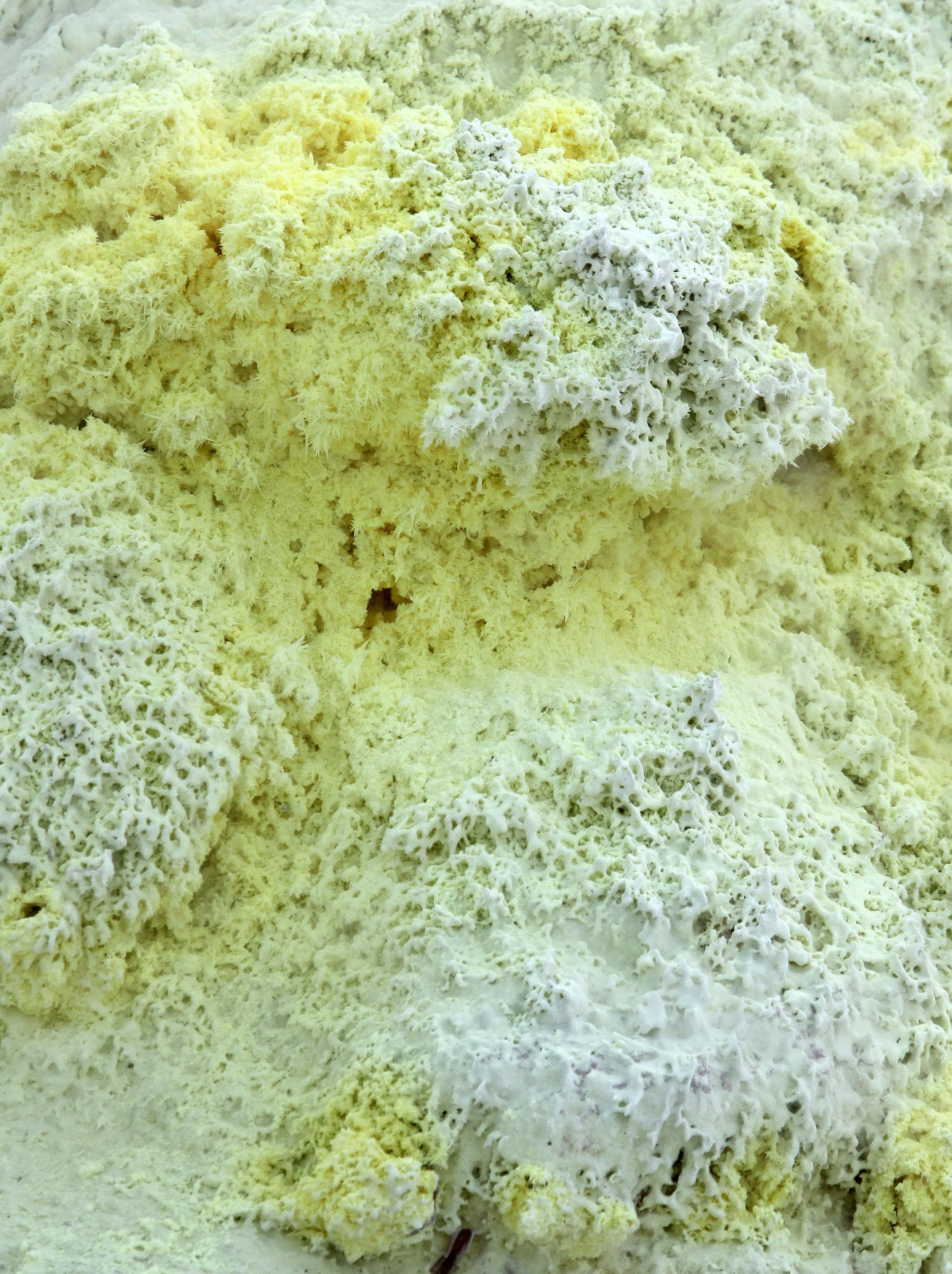 KUSSHARO LAKE - HOKKAIDO JAPAN - MT IWO FUMAROLES (11).JPG