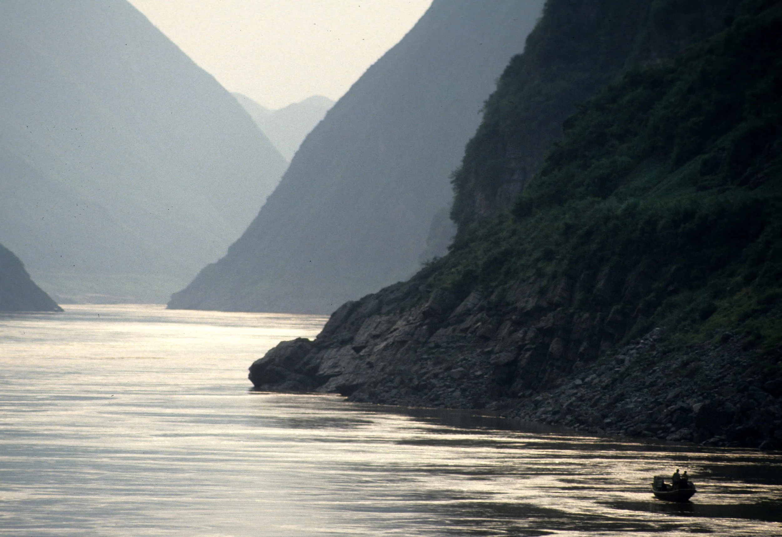 YANGTZE RIVER - THREE GORGES CRUISE - 1994 (10).jpg