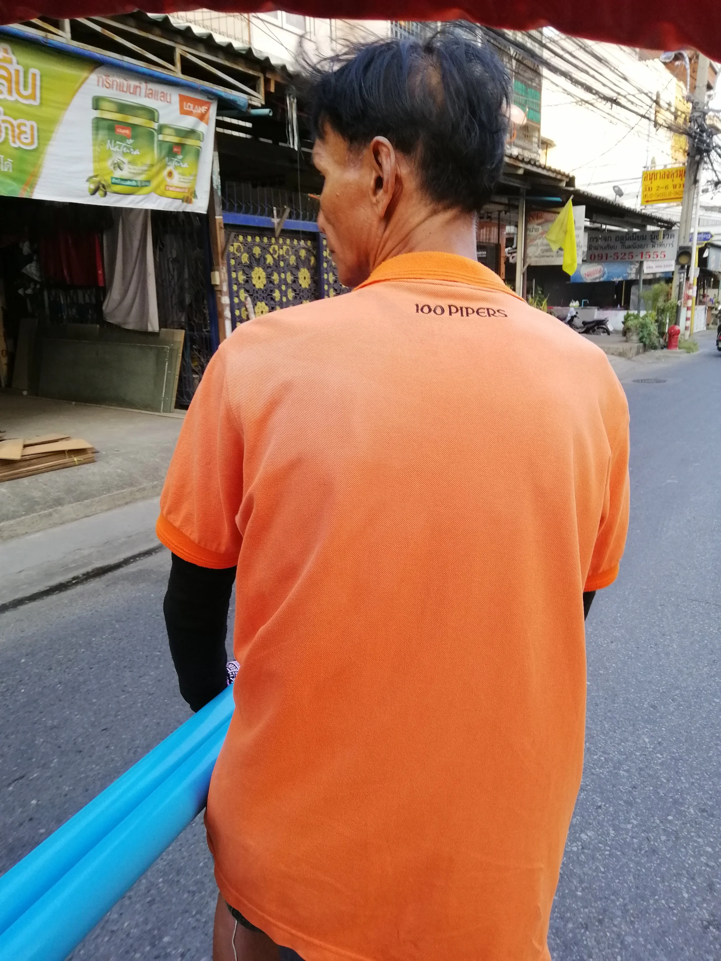 2018 Pics with Gift in Thailand (271).jpg