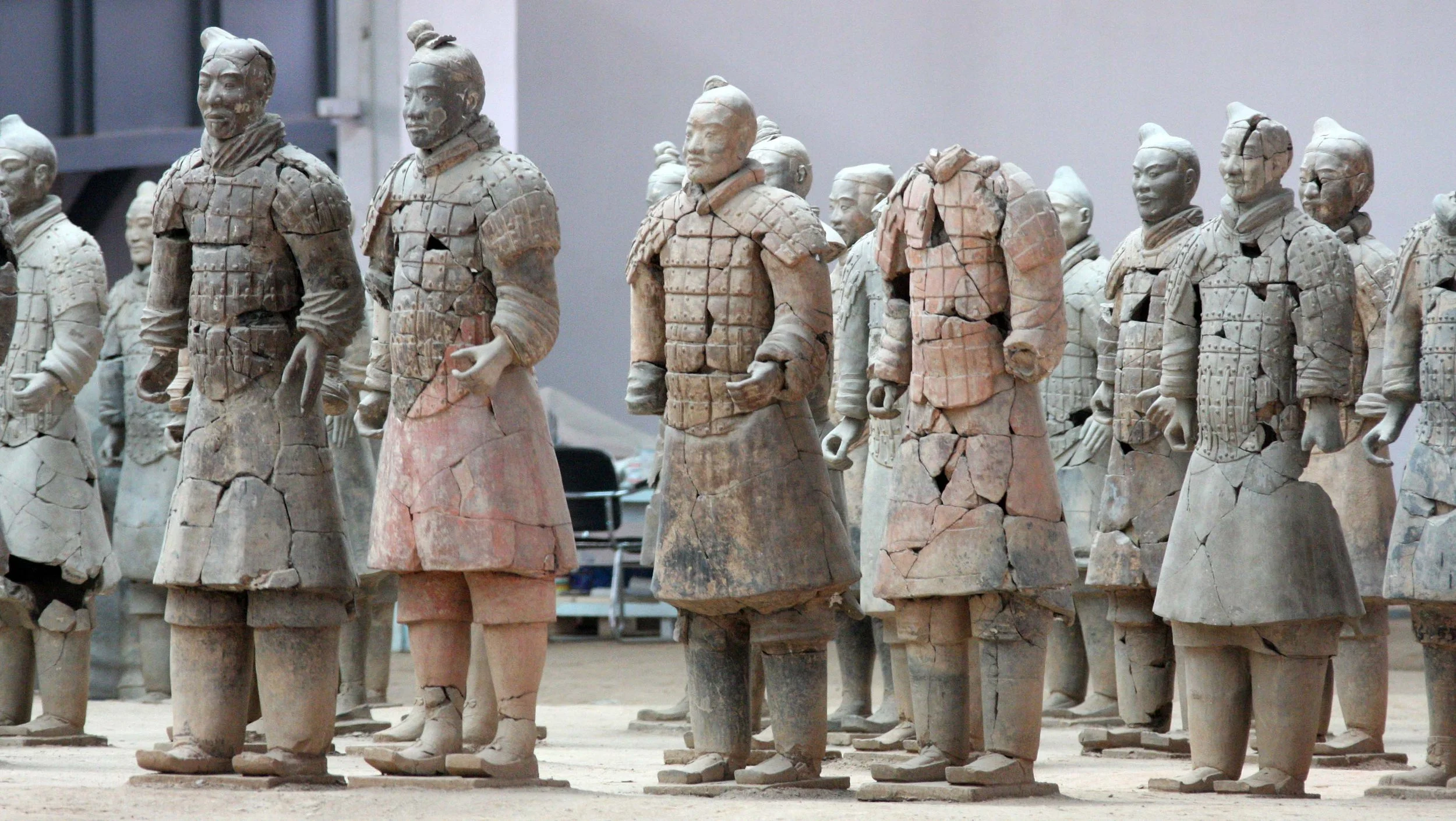 XIAN - TERRA COTTA WARRIORS - MARCH 2011 (85).JPG