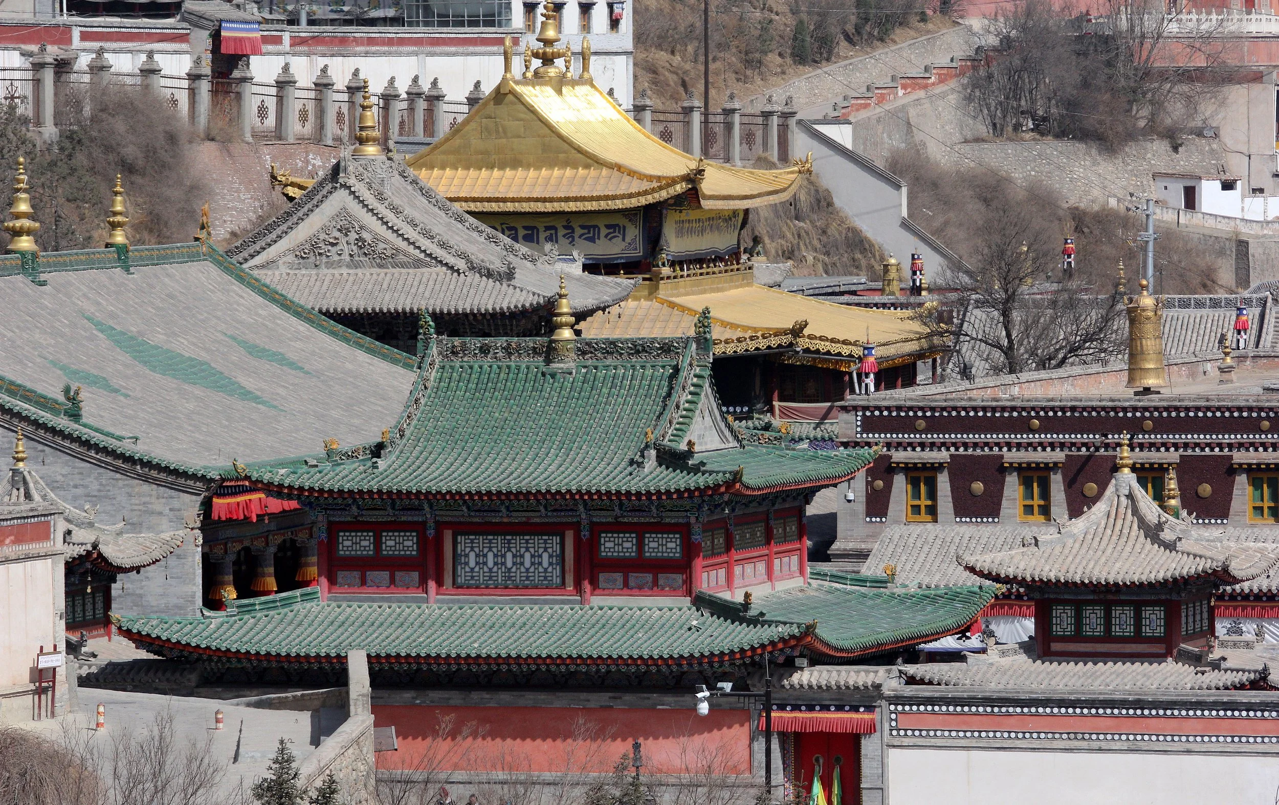 KUNBUM TIBETAN TEMPLE - XINING QINGHAI CHINA (32).JPG