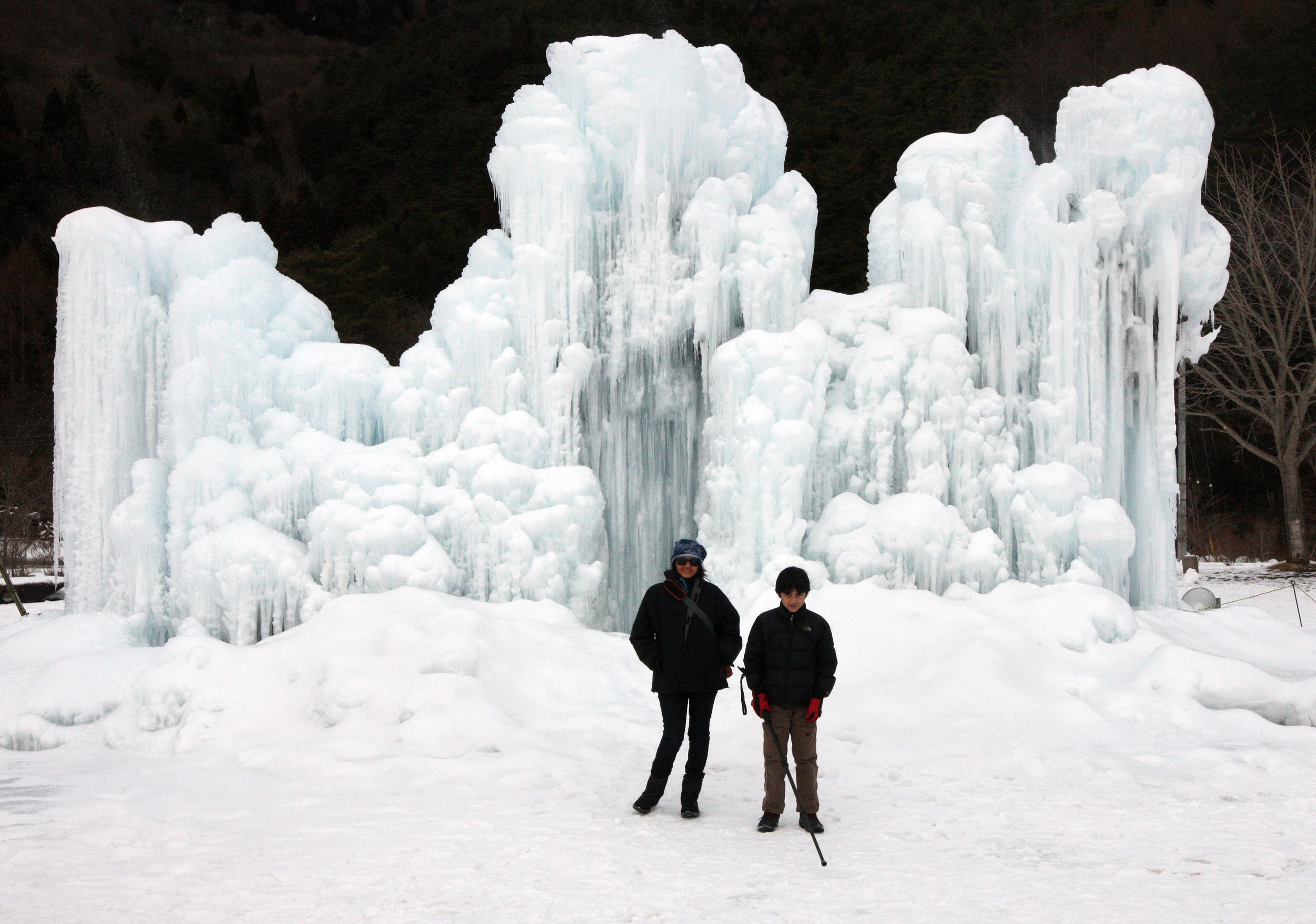 MOUNT FUJI - ICE SCULPTURES NEAR FUJIGOKO (5).JPG