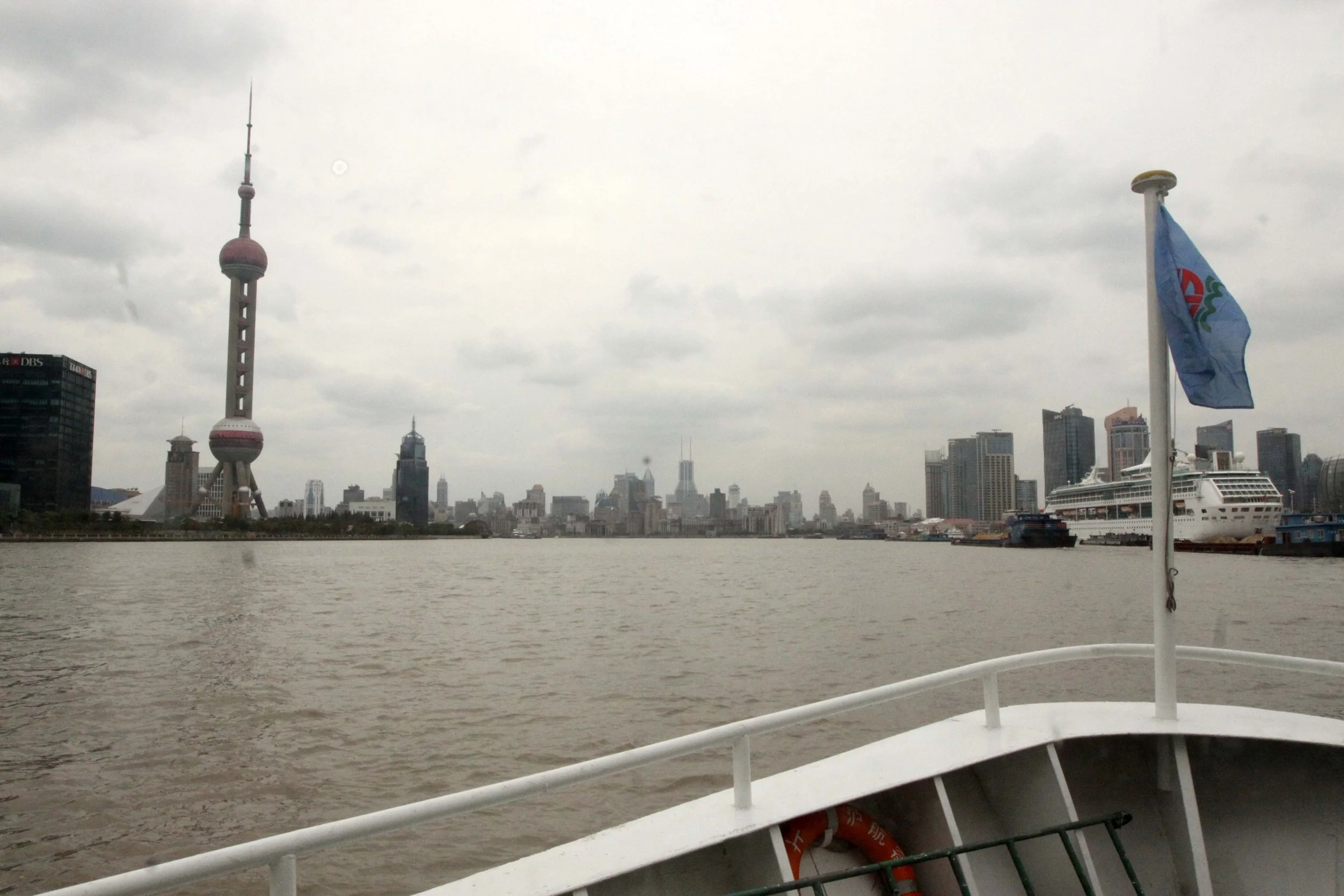 OCTOBER 2011 NATIONAL HOLIDAY VACATION IN SHANGHAI - BIKE RIDE FROM JINQIAO TO BUND - 32 KM (60).JPG