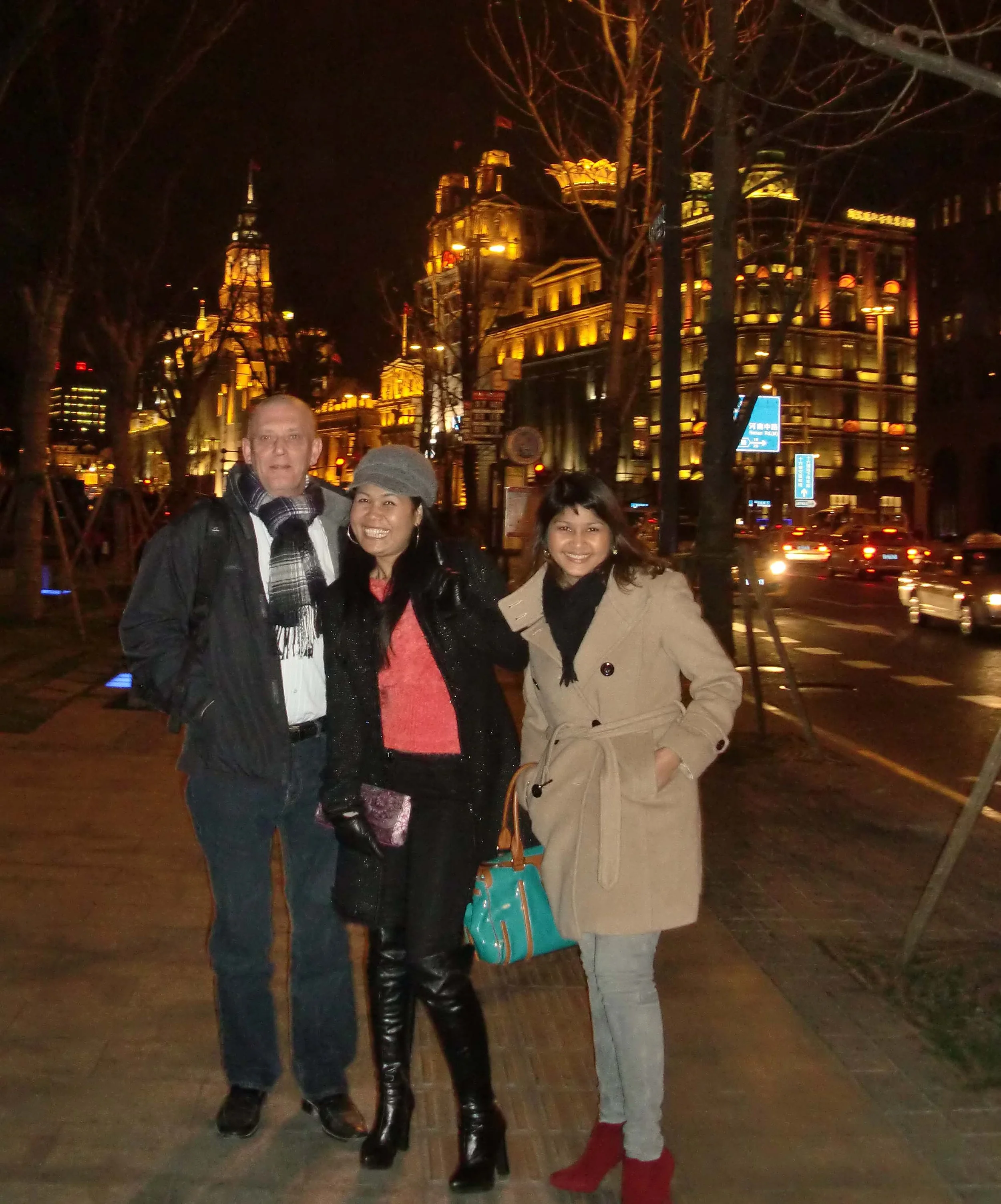 2011-3-13 NIGHT OUT IN SHANGHAI (4).JPG