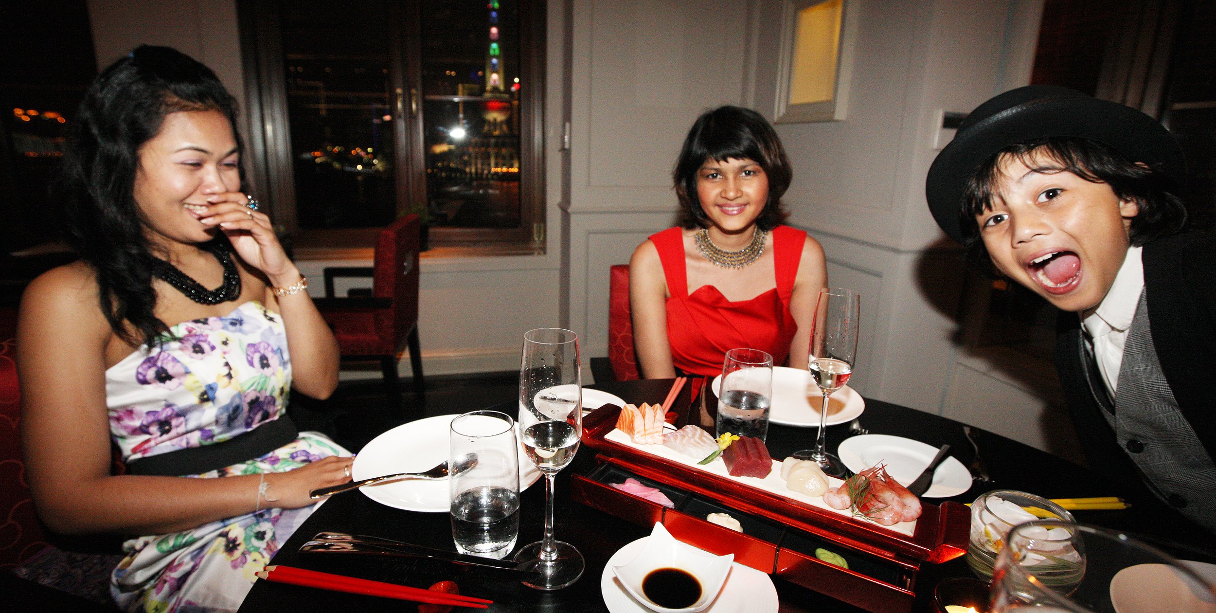 2011-4-29 NIGHT AT SHOOK AT 19 BUND SHANGHAI (137).JPG