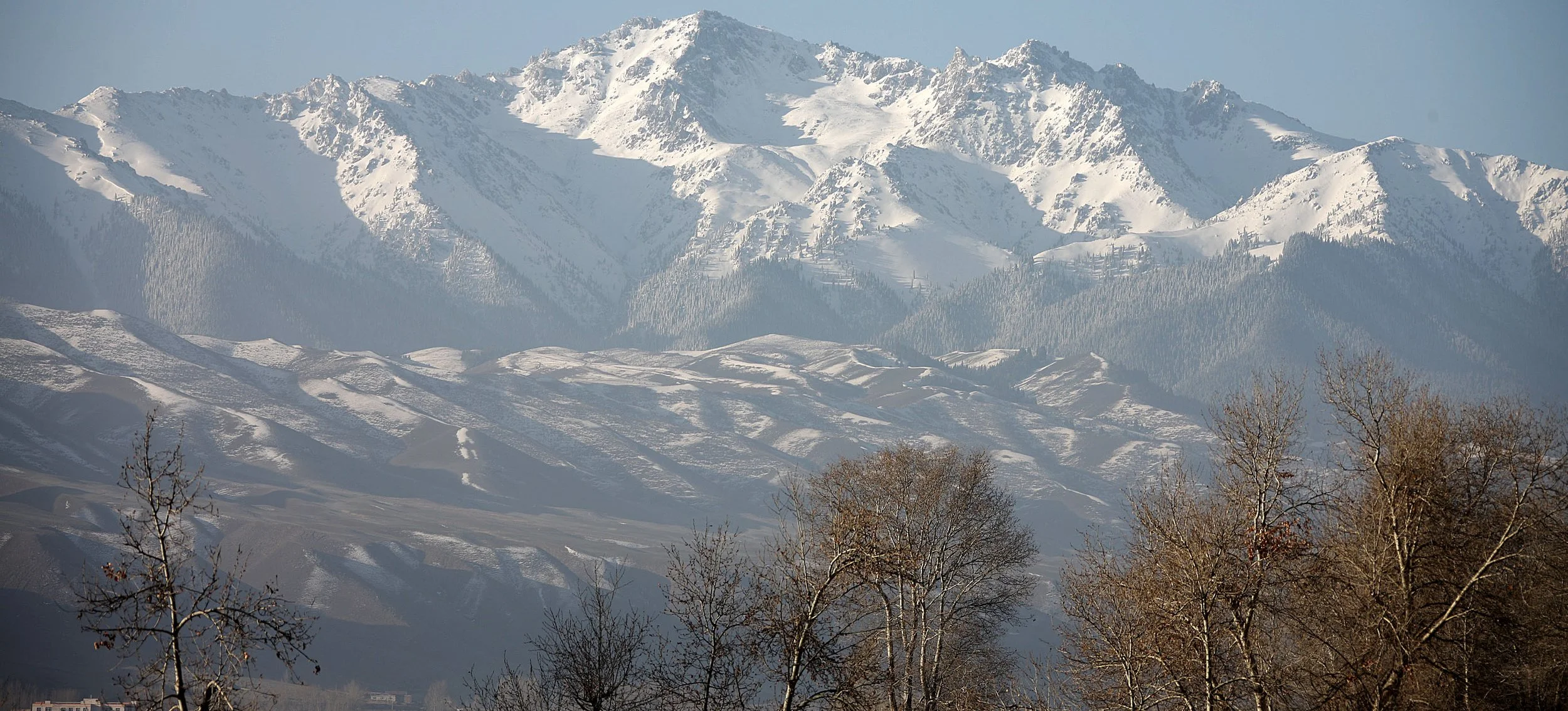 TIANSHAN MOUNTAINS - XINJIANG CHINA - ROUTE 216 (3).JPG