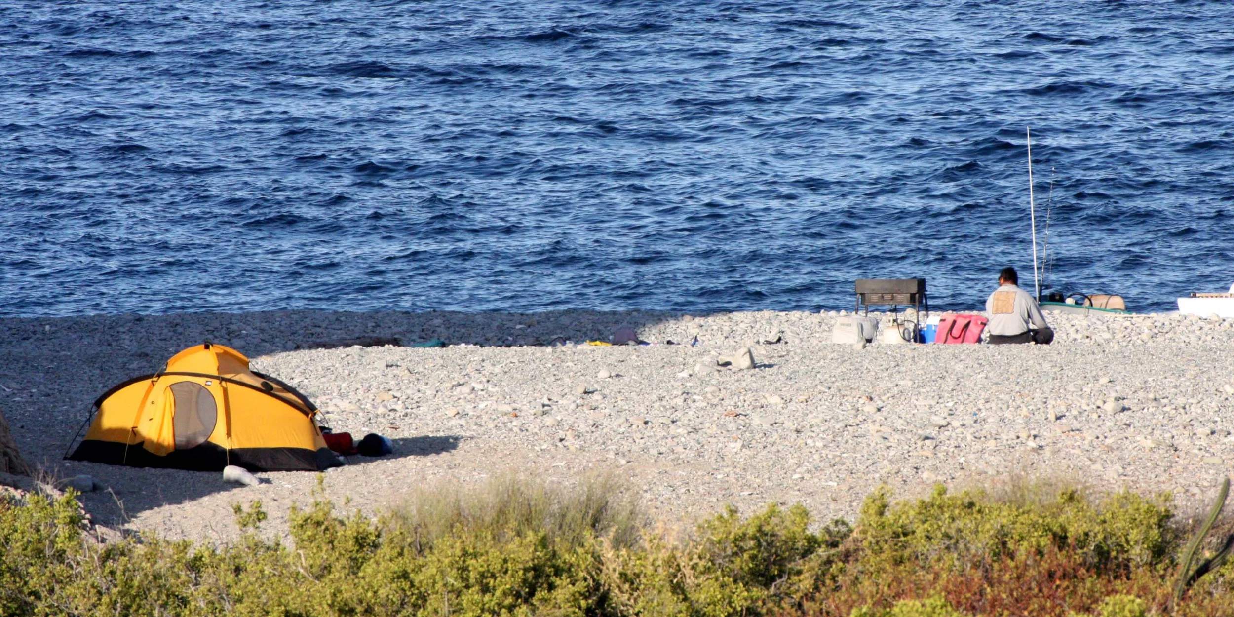 ISLA SANTA CATALINA BAJA MEXIO - CAMPSITE.JPG