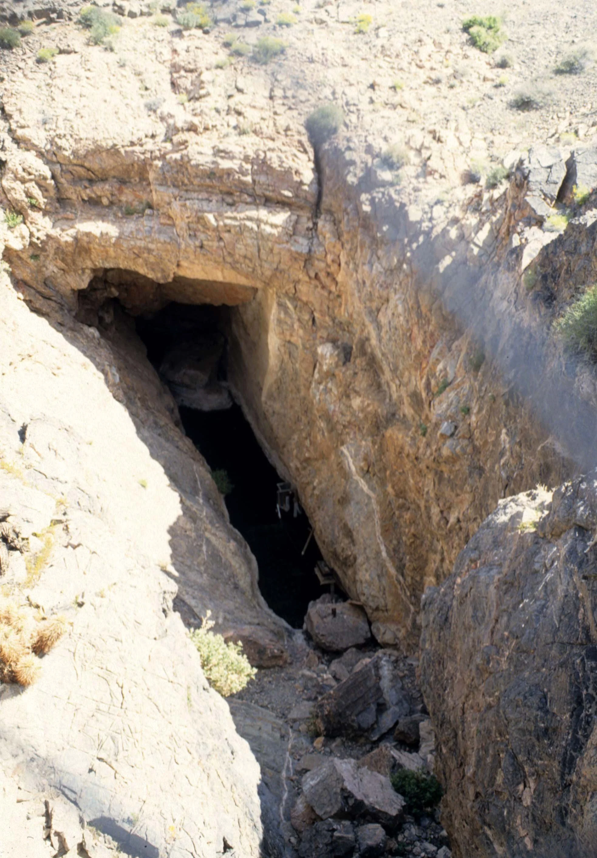 DEATH VALLEY - DEVILS HOLE - AMARGOSA.jpg