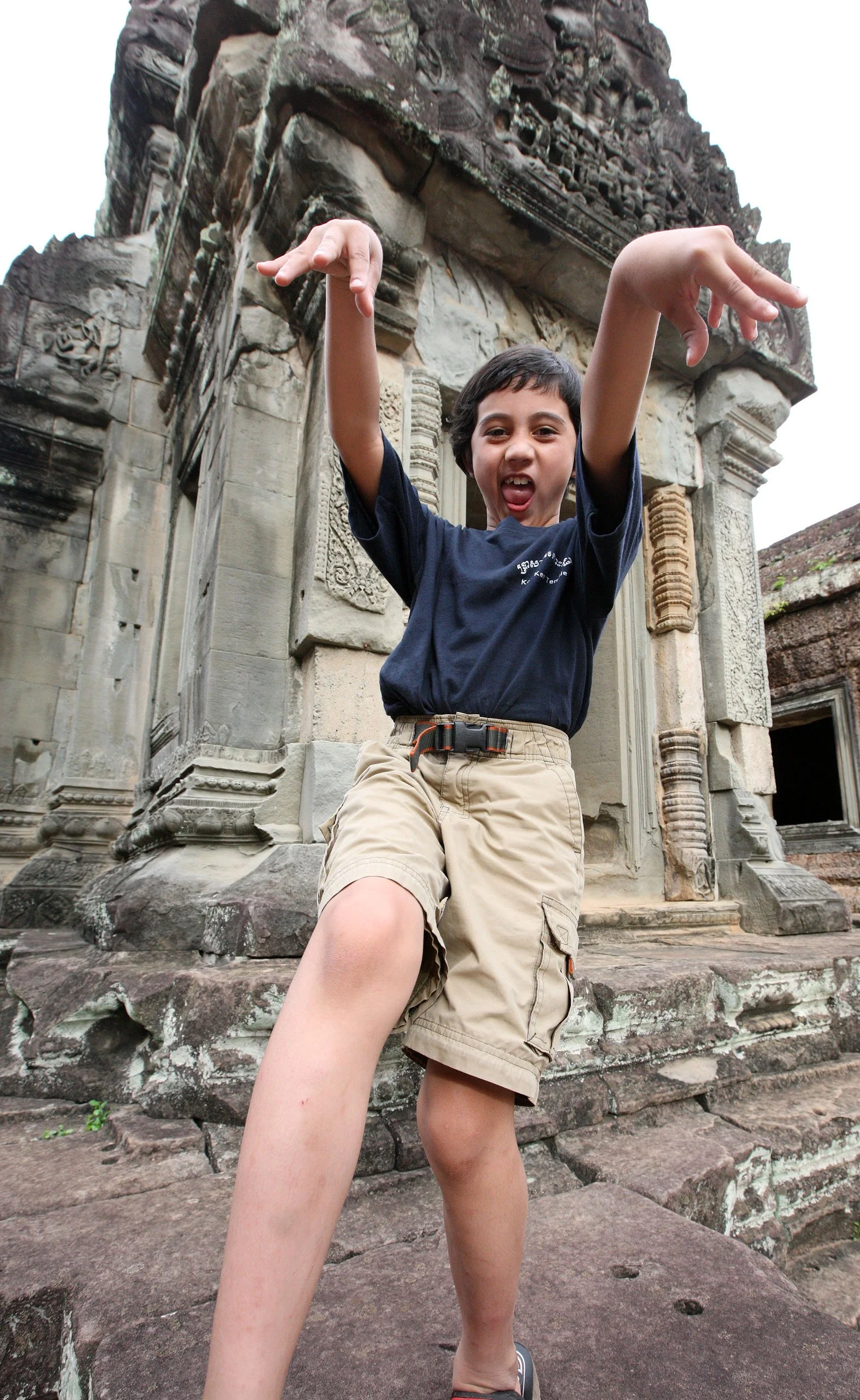 BANTEAY SAMRE TEMPLE - CAMBODIA (16).JPG