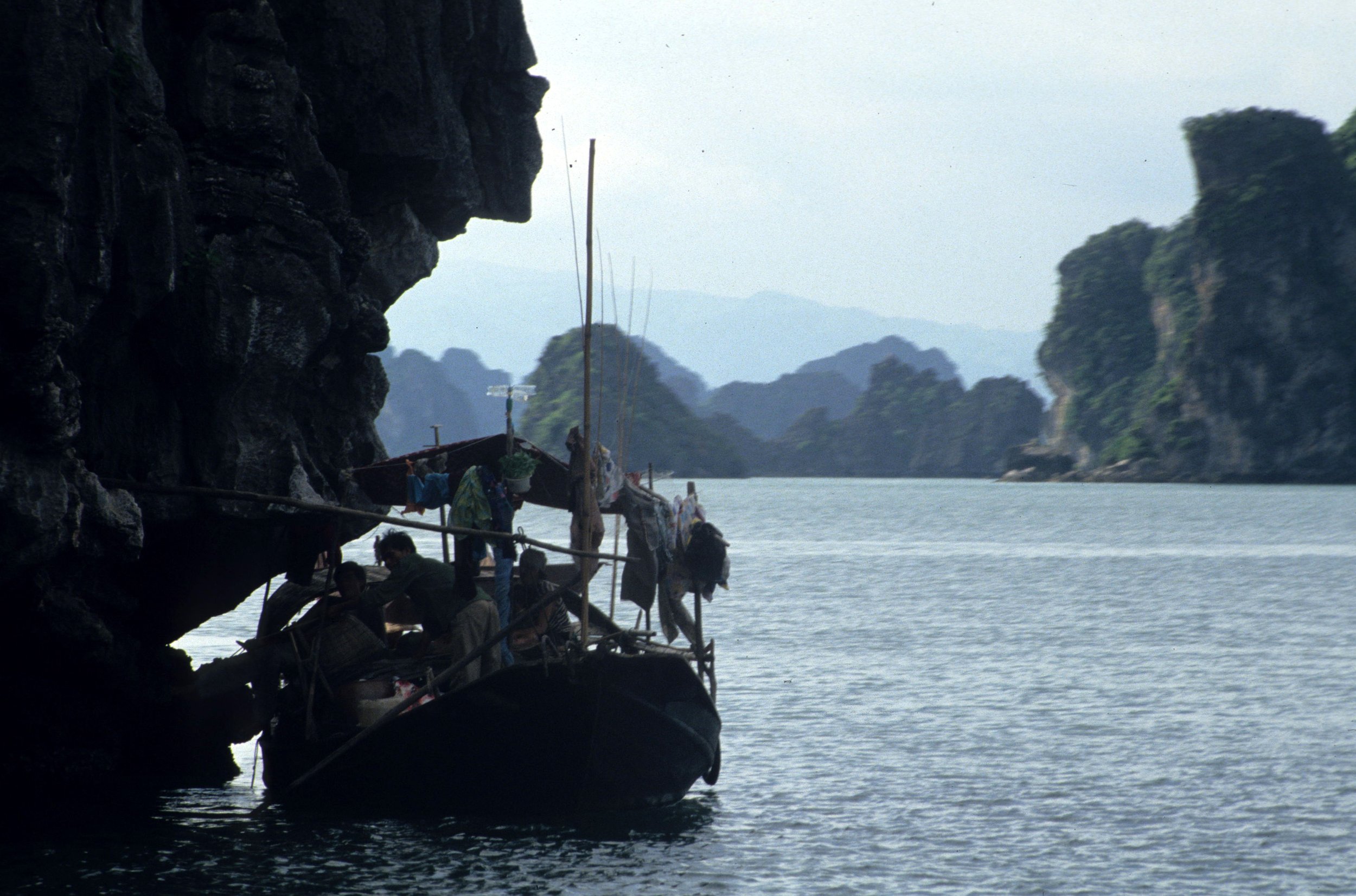 HALONG BAY - 1994 (9).jpg