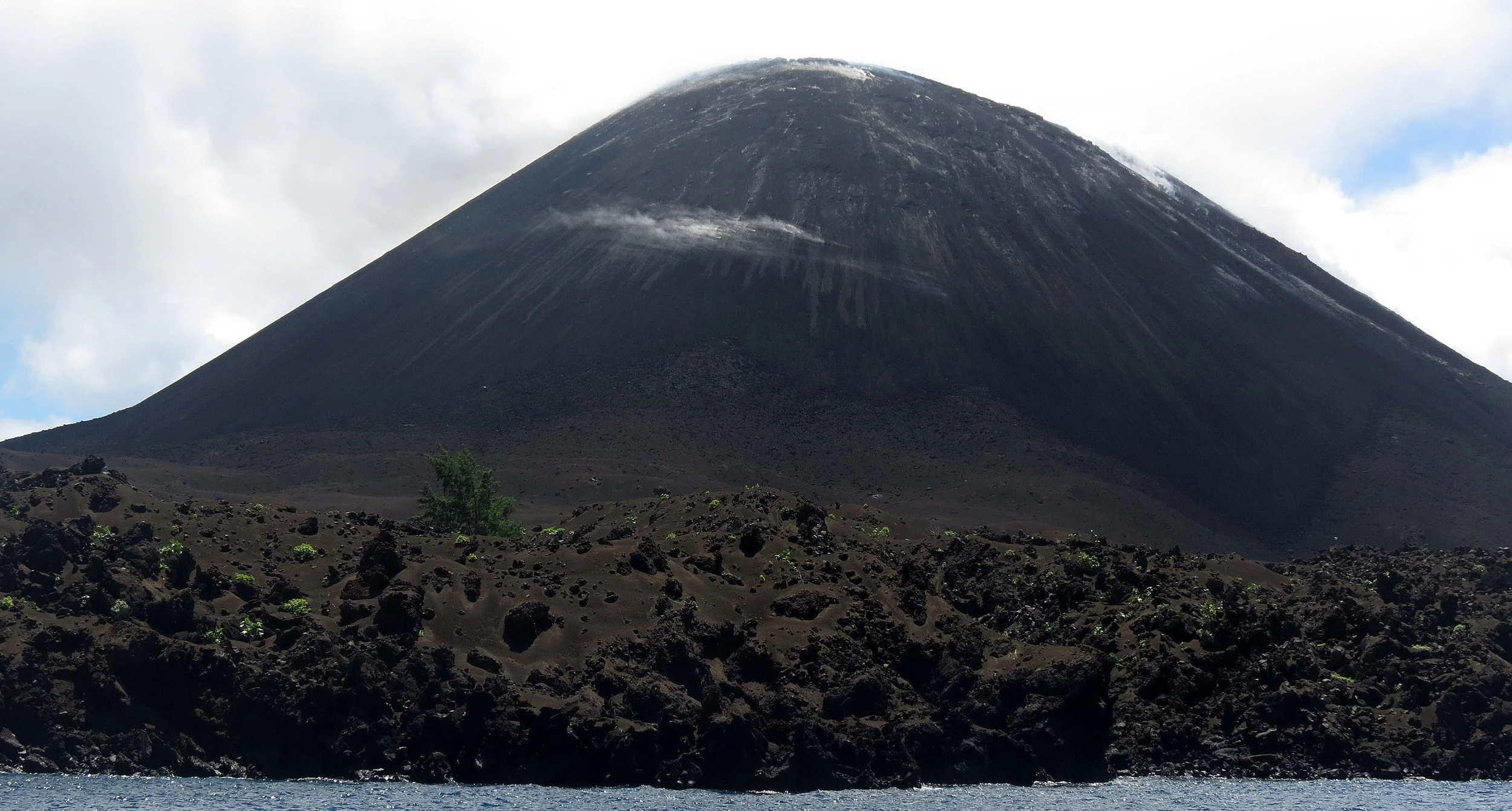 KRAKATAU NATIONAL PARK - JAVA BARAT INDONESIA (18).JPG