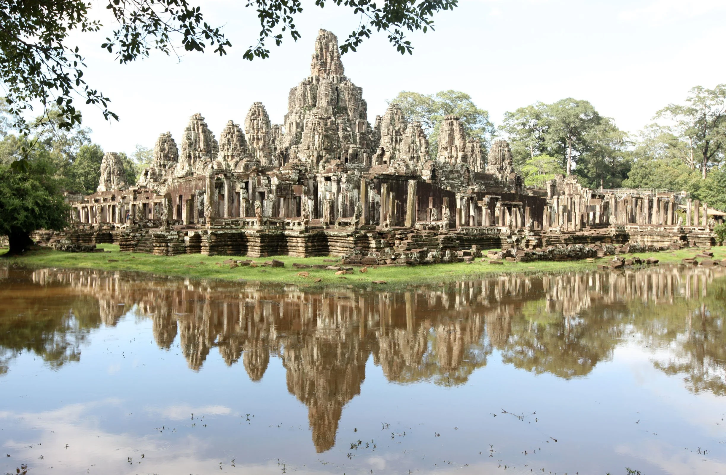 BAYON TEMPLE - CAMBODIA - JULY 2010 (41).JPG