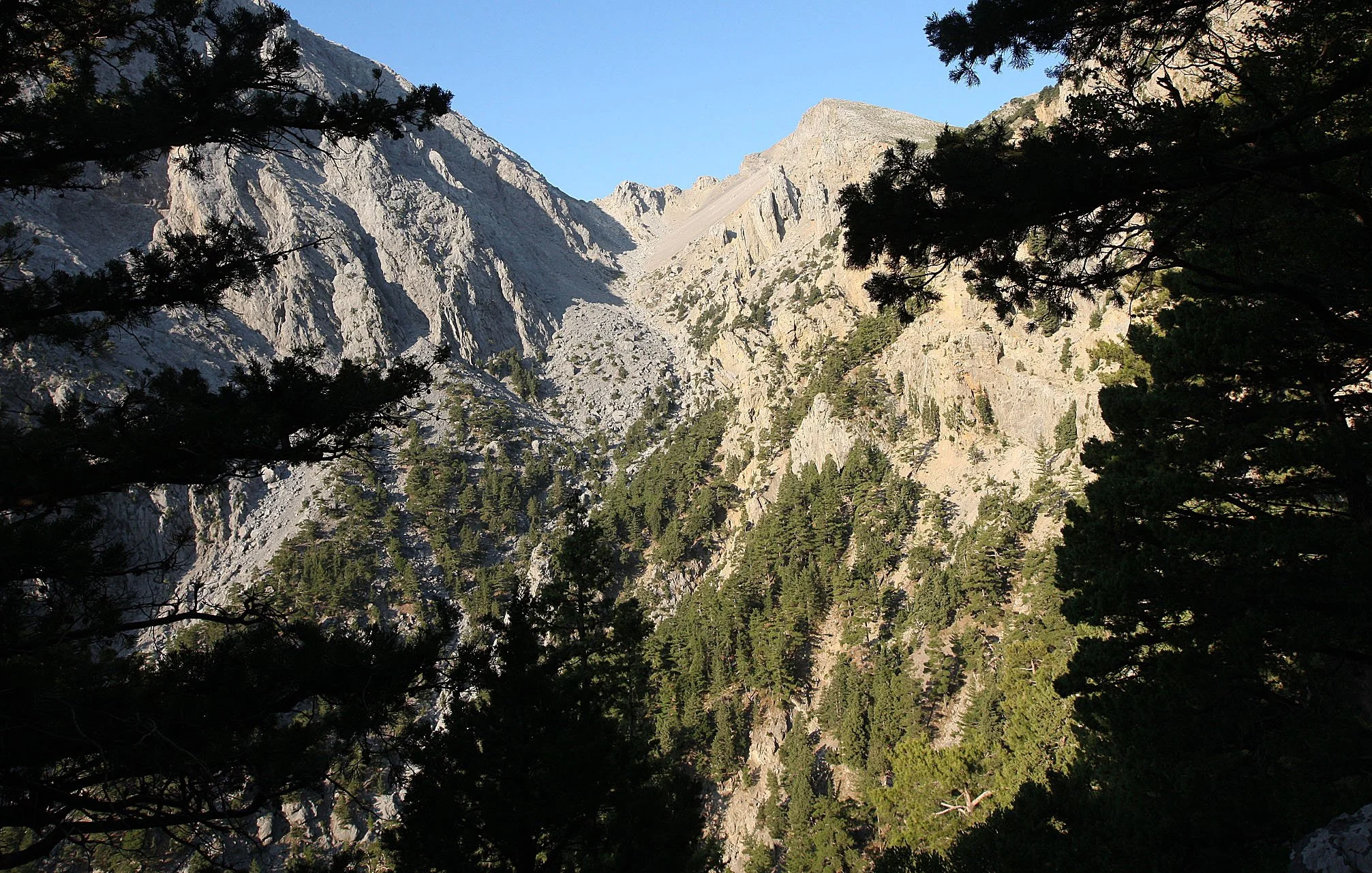 SAMARIA GORGE NATIONAL PARK CRETE (2).JPG
